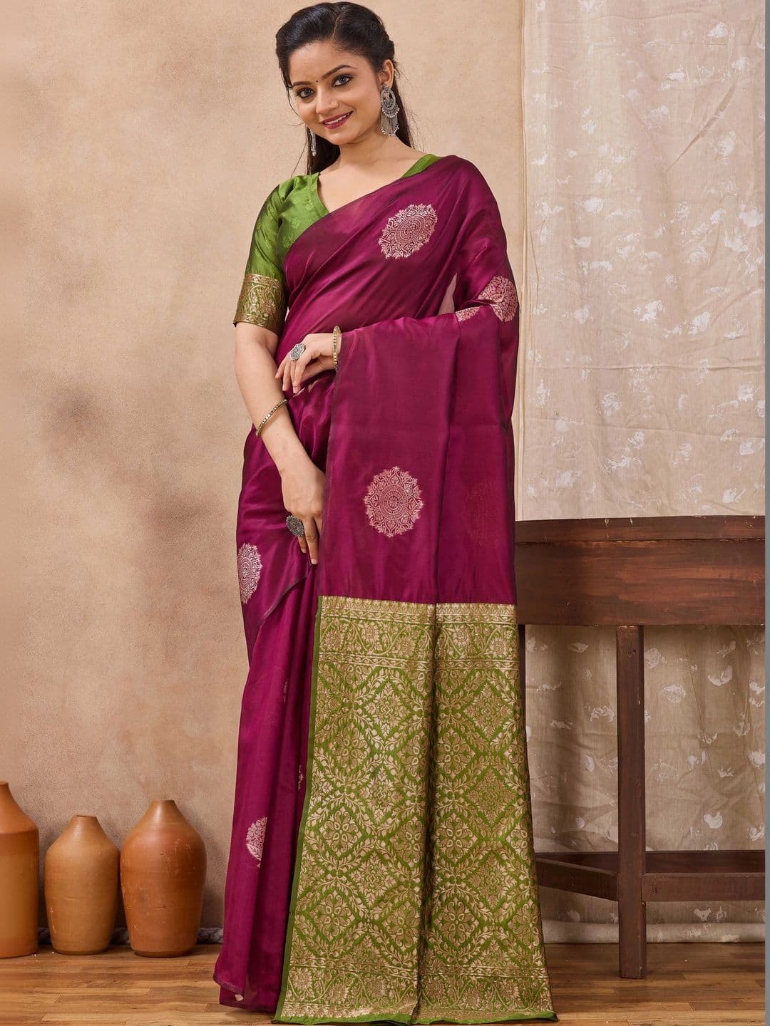 HERE&NOW Woven Design Zari Art Silk Saree thumbnail 3