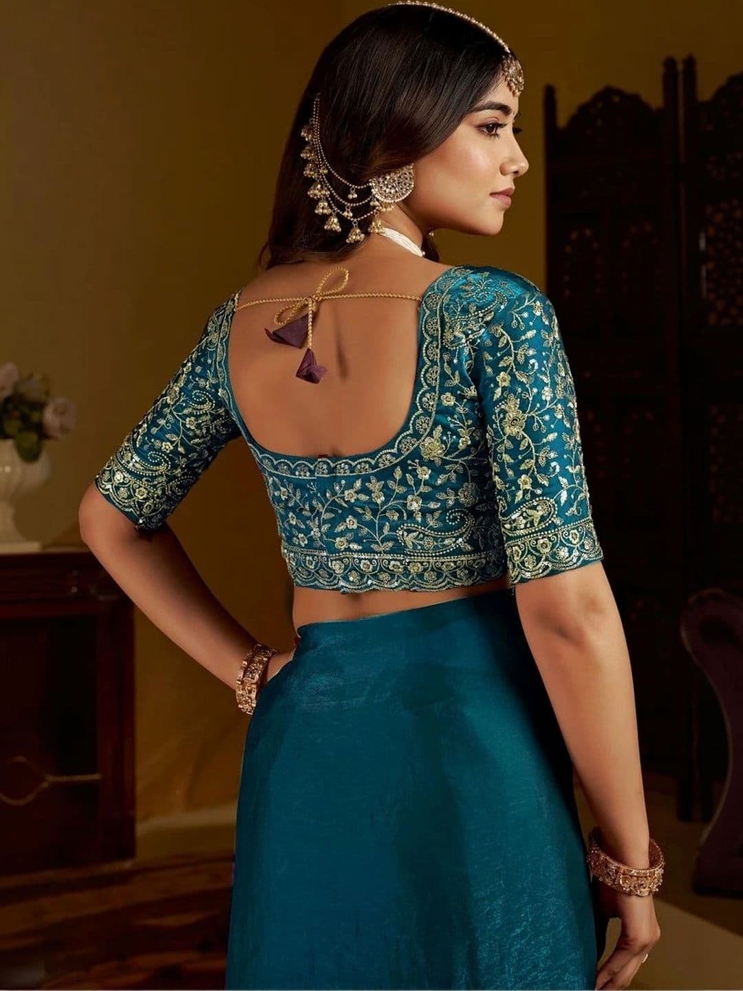 kantuba Floral Zari Art Silk Heavy Work Saree thumbnail 6