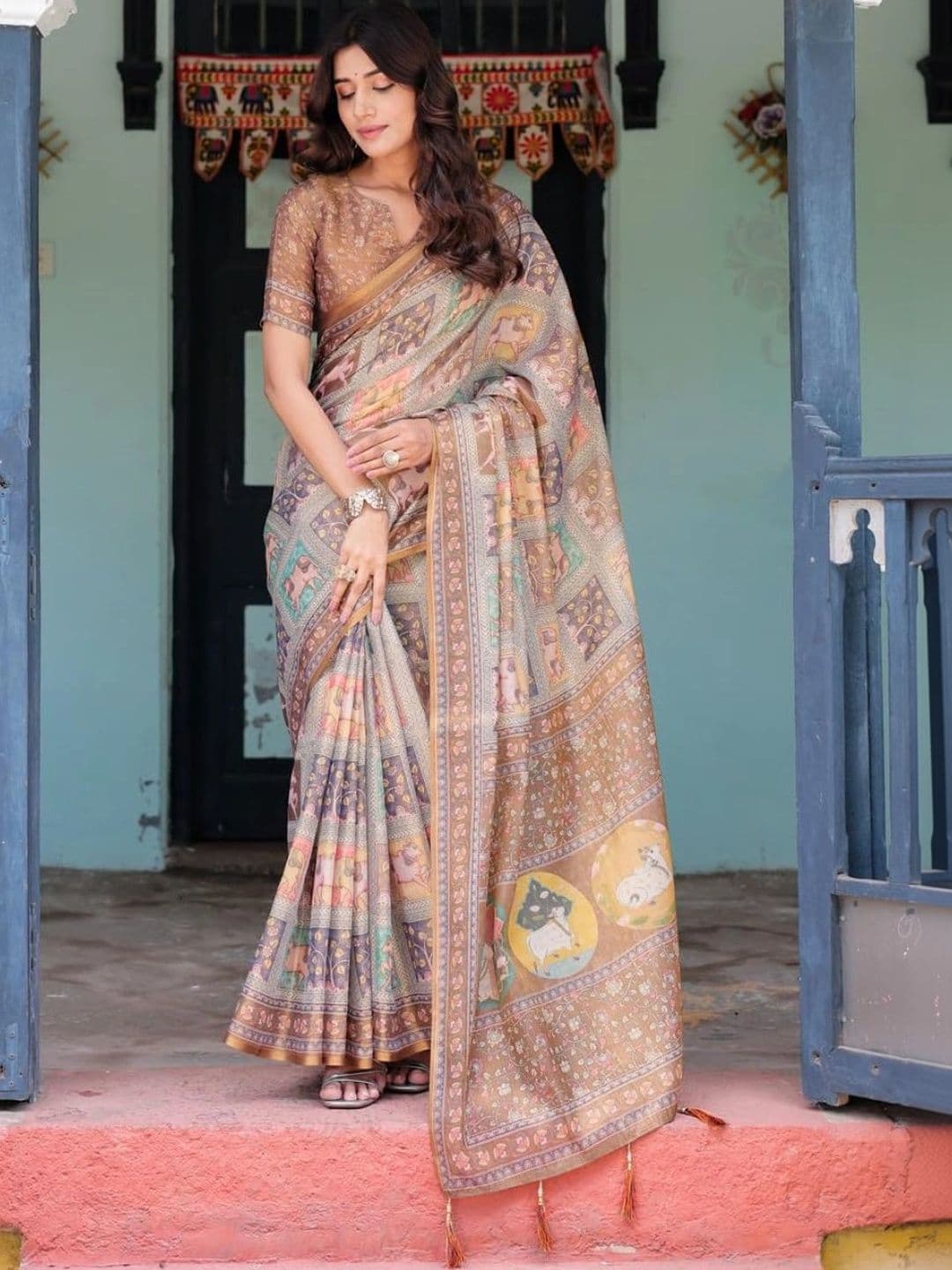 HOUSE OF PRANSHI Floral Linen Blend Jamdani Saree - view 1