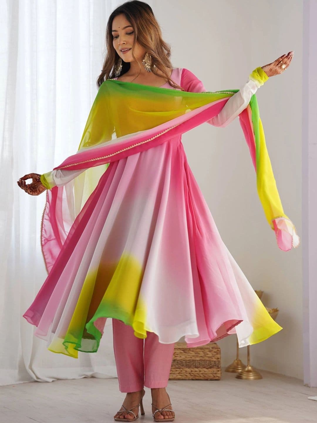 VASTRABELLA Women Dyed Regular Kurta with Trousers & With Dupatta thumbnail 2