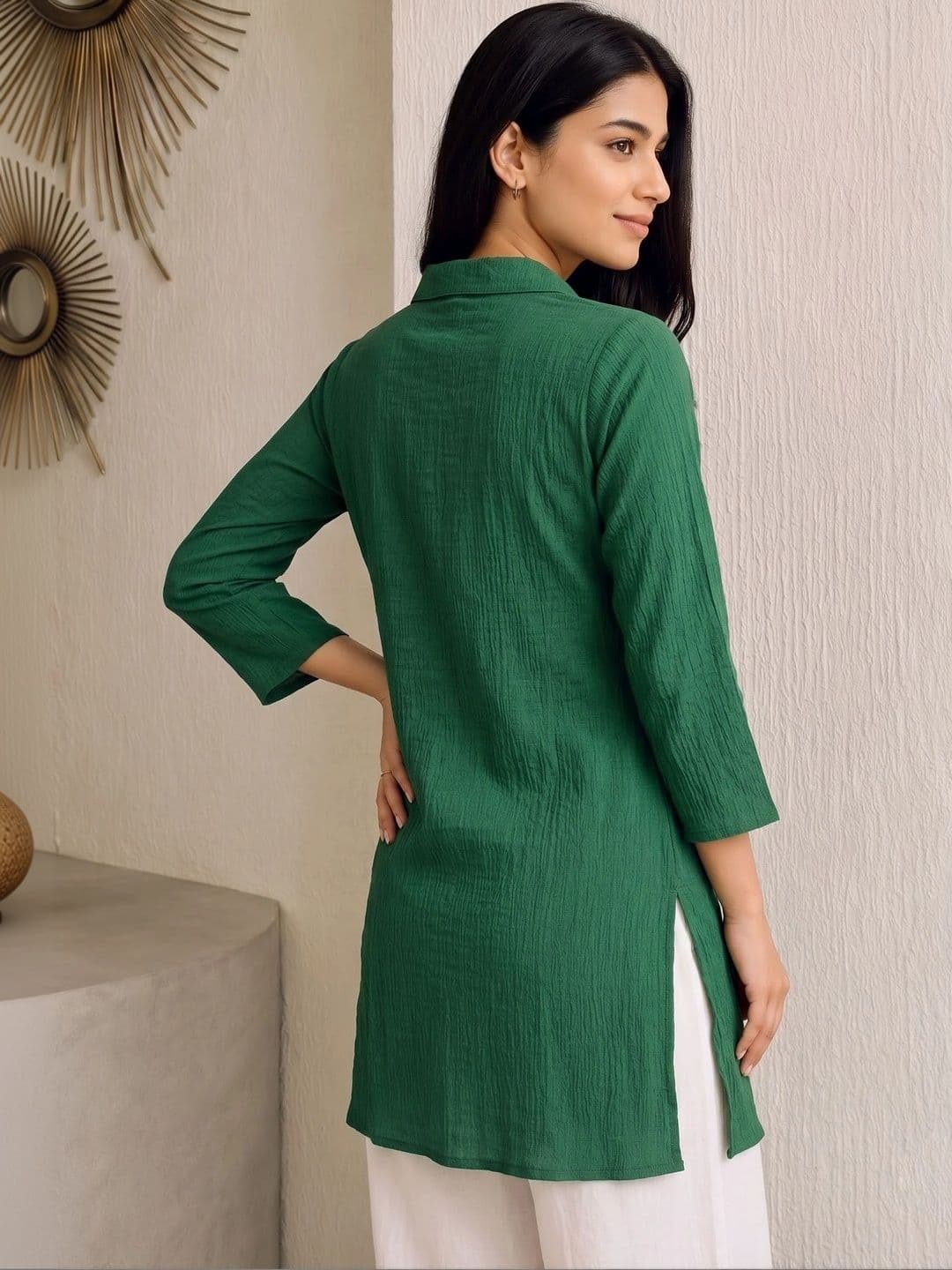 Kasendra Women Kurta thumbnail 4