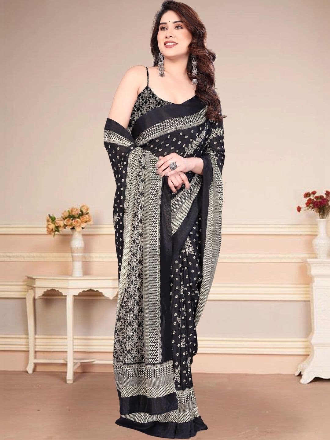 Owee Floral Pure Chiffon Designer Saree thumbnail 4