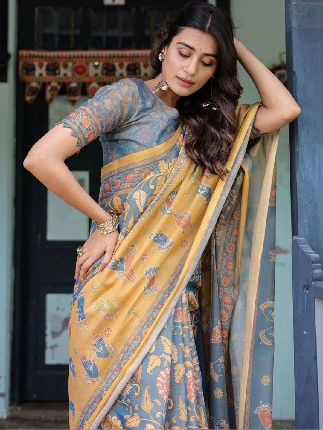 HOUSE OF PRANSHI Kalamkari Linen Blend Jamdani Saree thumbnail 3