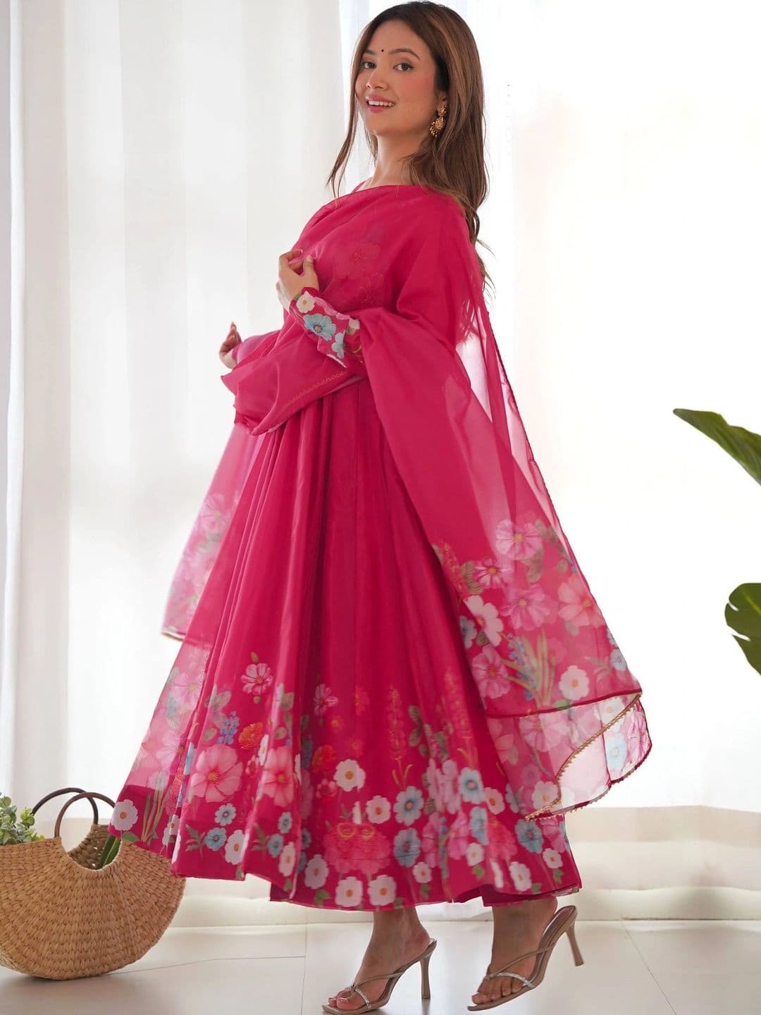 VASTRABELLA Women Floral Printed Empire Kurta with Trousers & With Dupatta thumbnail 6