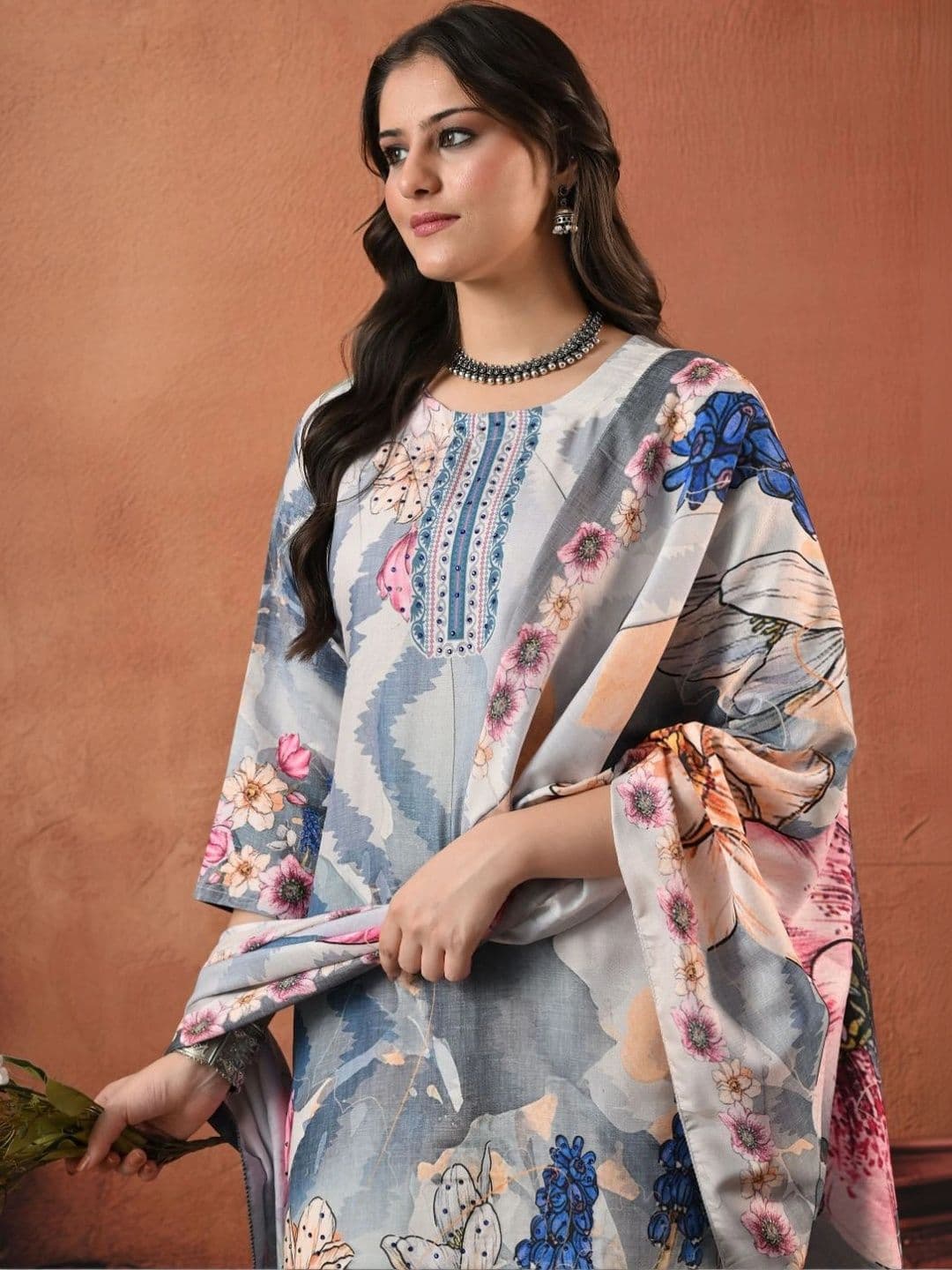 Encourage Women Floral Printed Regular Kurta with Trousers & With Dupatta thumbnail 3