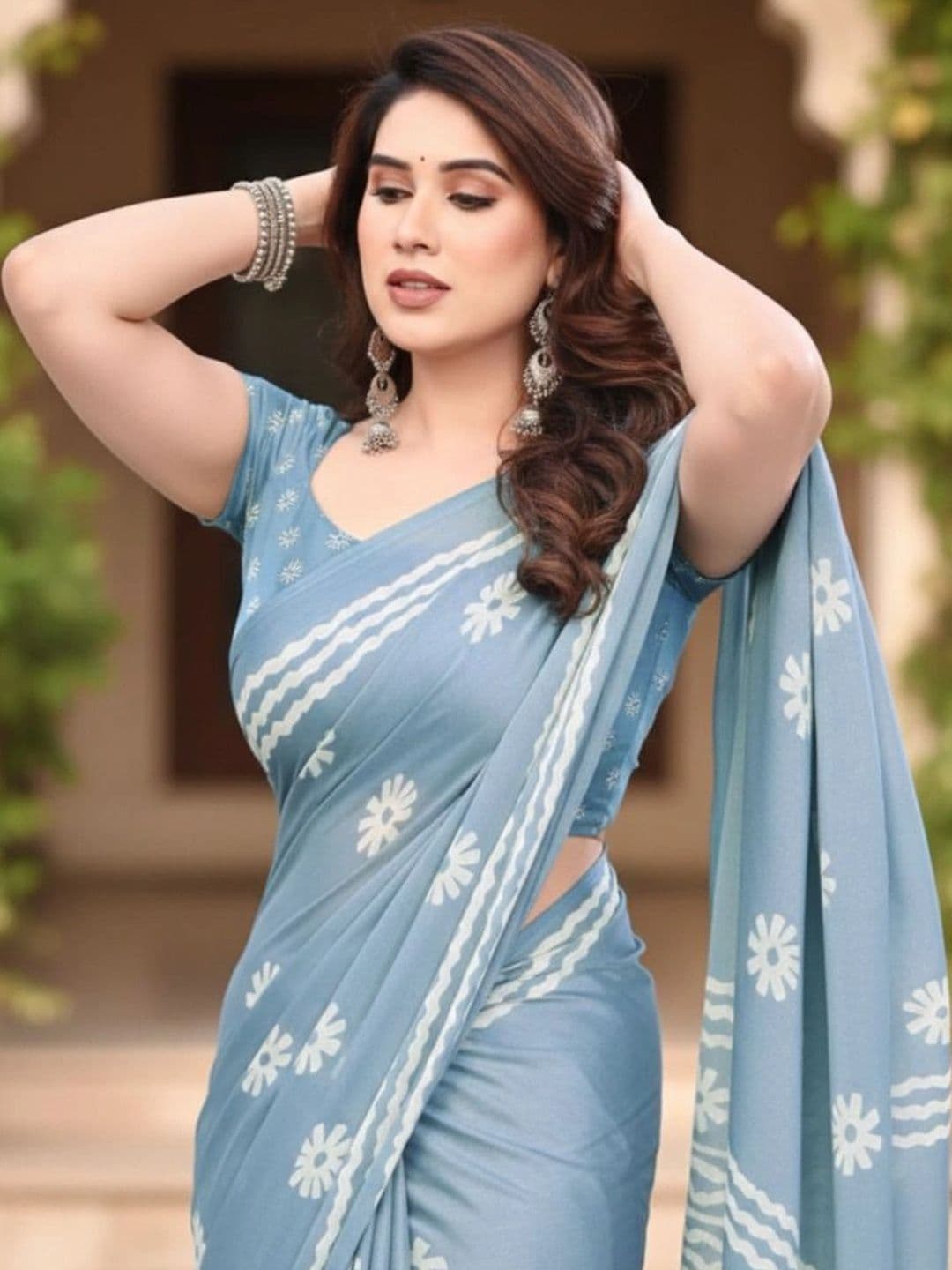 Owee Floral Pure Chiffon Designer Saree thumbnail 3
