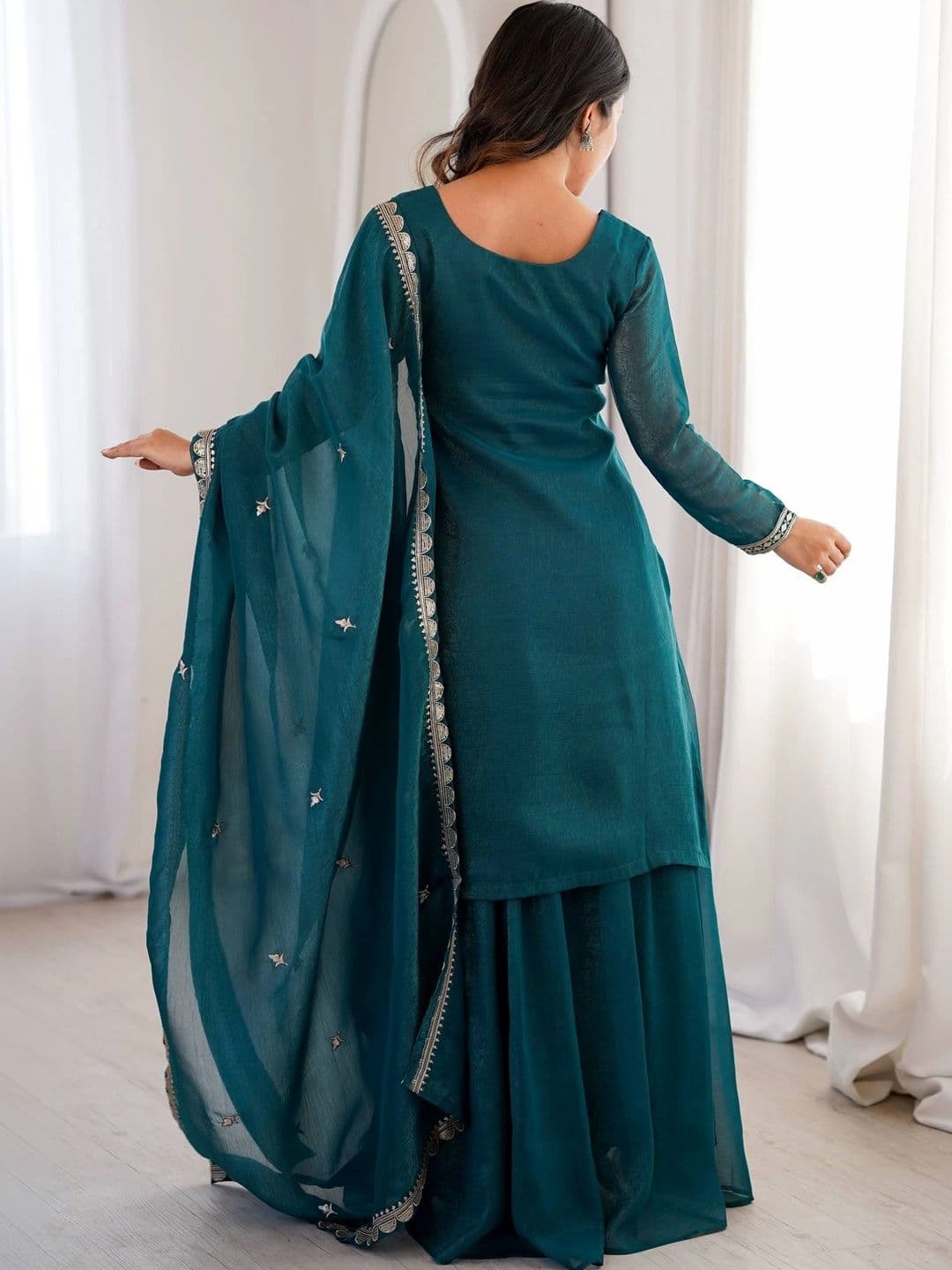 VASTRABELLA Women Ethnic Motifs Embroidered Regular Kurta with Sharara & With Dupatta thumbnail 4