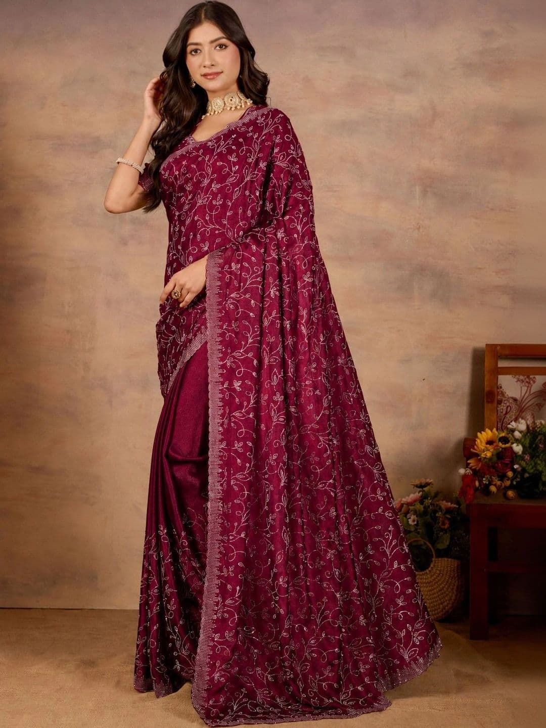 Looootnest Embroidered Pure Georgette Saree thumbnail 3
