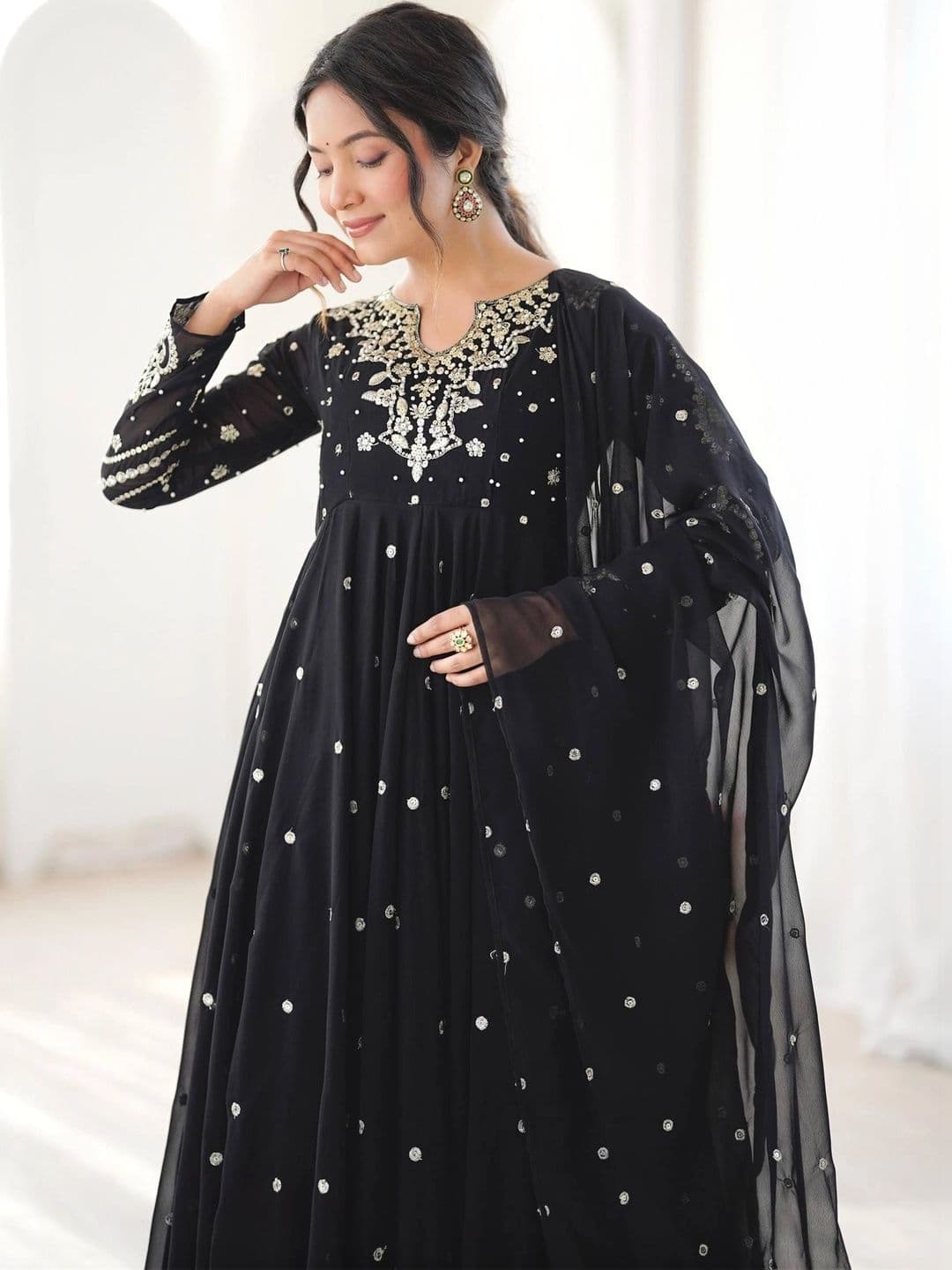 VASTRABELLA Women Ethnic Motifs Embroidered Empire Sequinned Silk Georgette Kurta with Trousers & With thumbnail 3