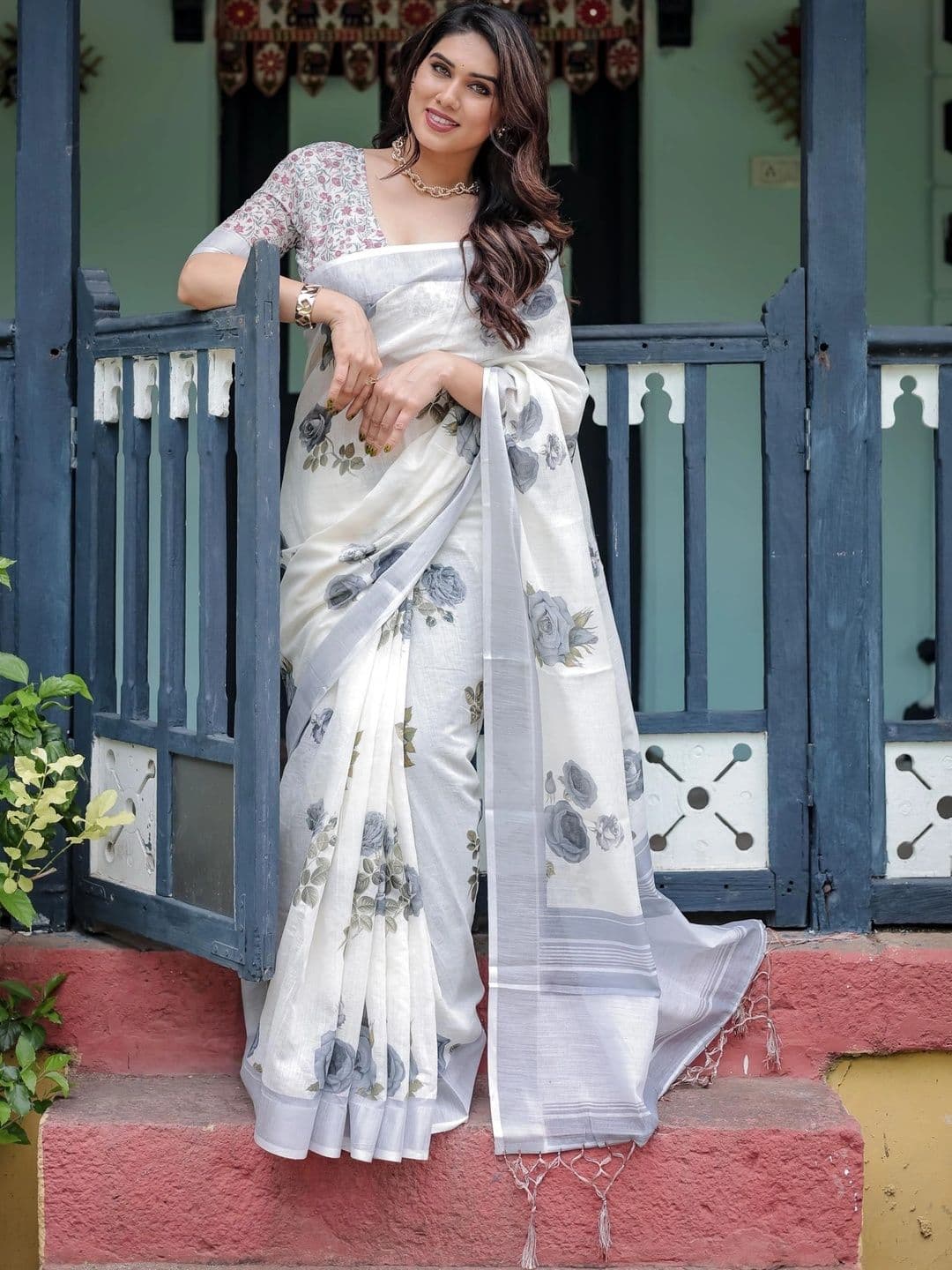 HOUSE OF PRANSHI Floral Linen Blend Jamdani Saree thumbnail 6