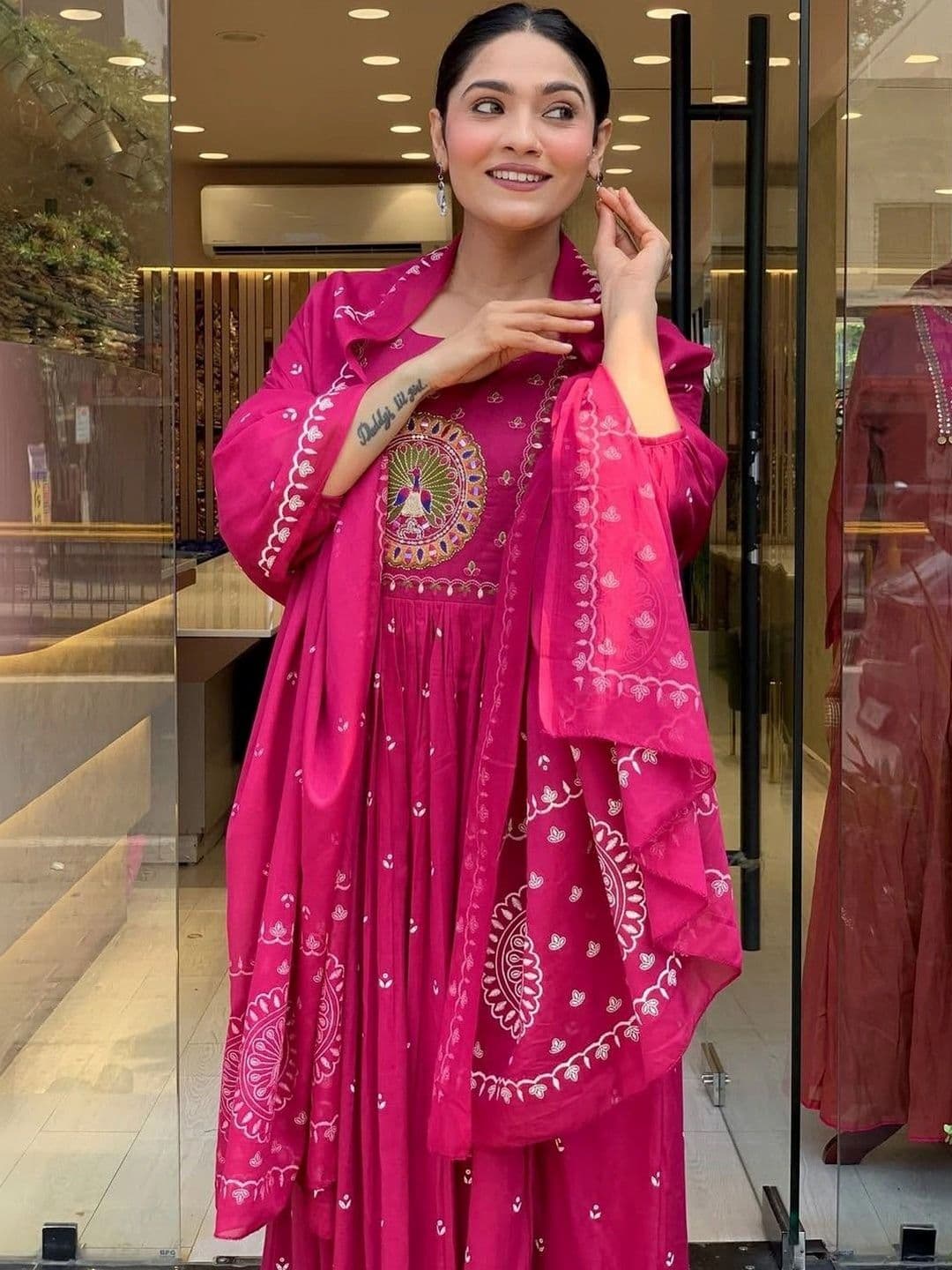 FIC FUSION CULTURE Women Ethnic Motifs Printed Empire Thread Work Kurta with Trousers & With Dupatta thumbnail 4