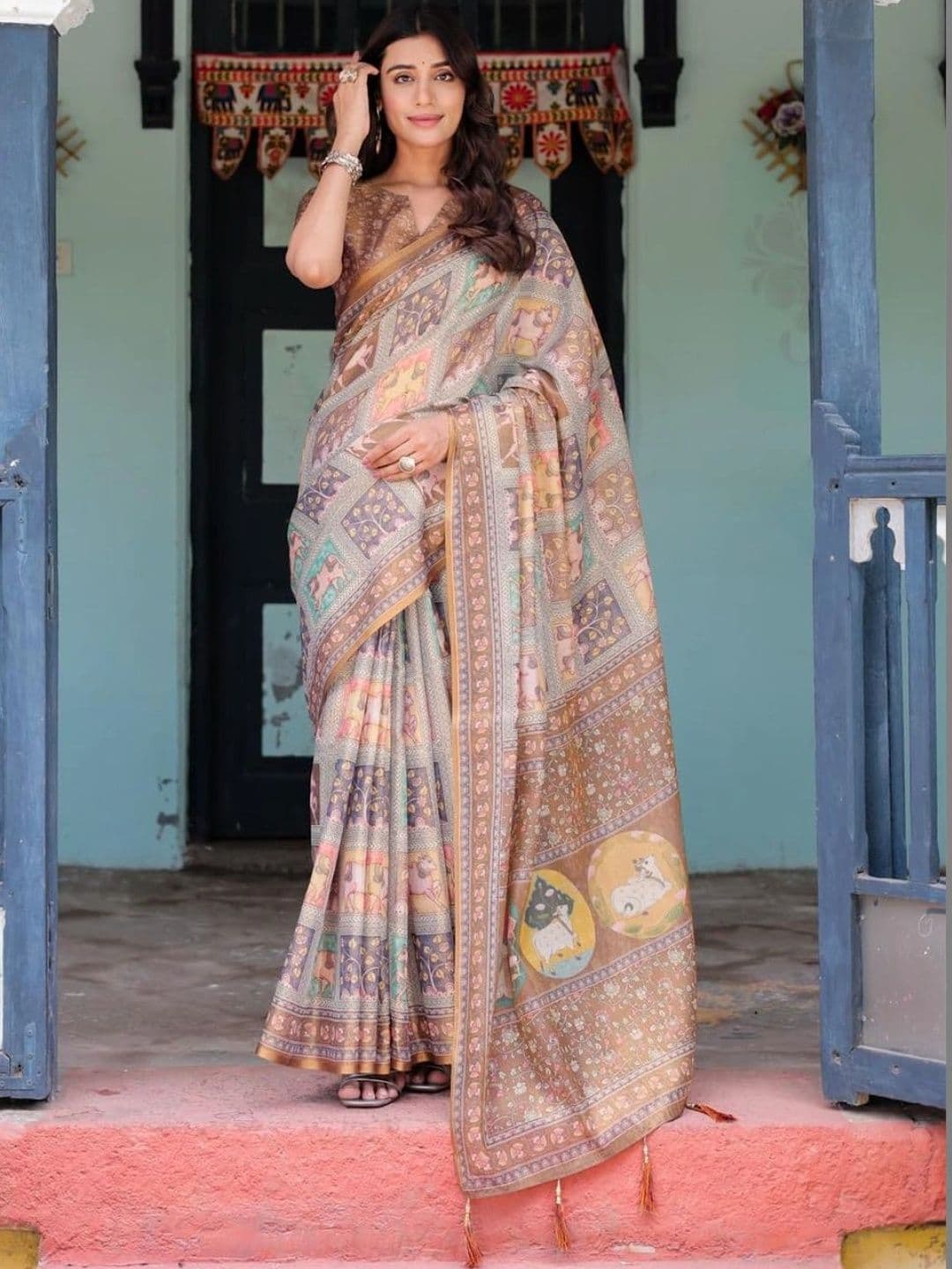 HOUSE OF PRANSHI Floral Linen Blend Jamdani Saree thumbnail 4