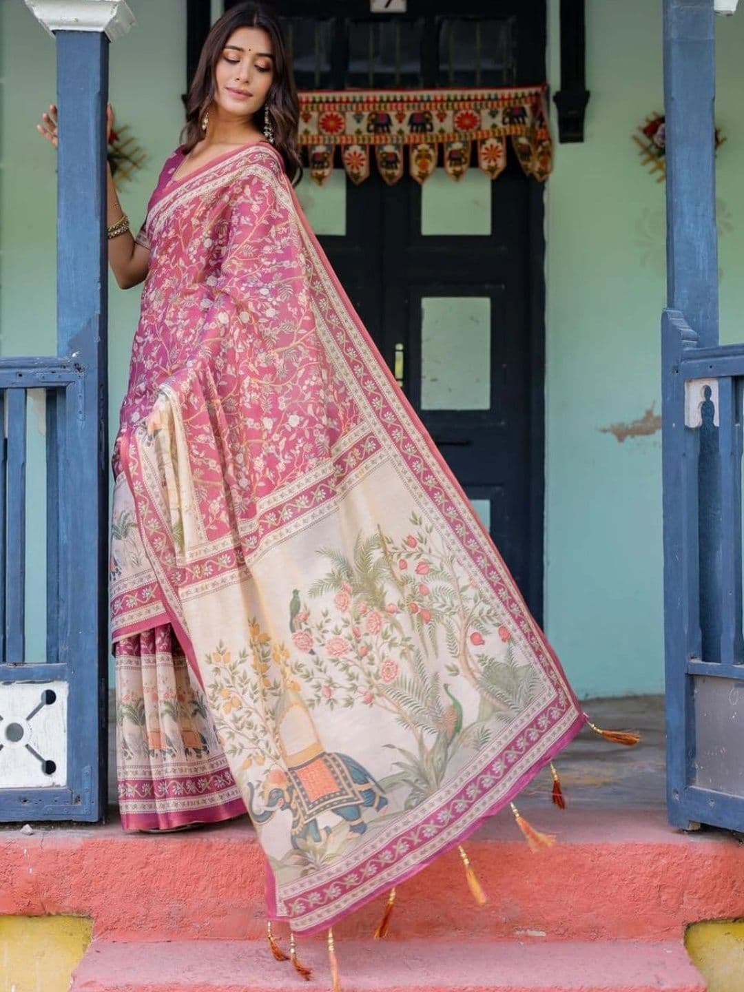HOUSE OF PRANSHI Paisley Linen Blend Jamdani Saree thumbnail 3
