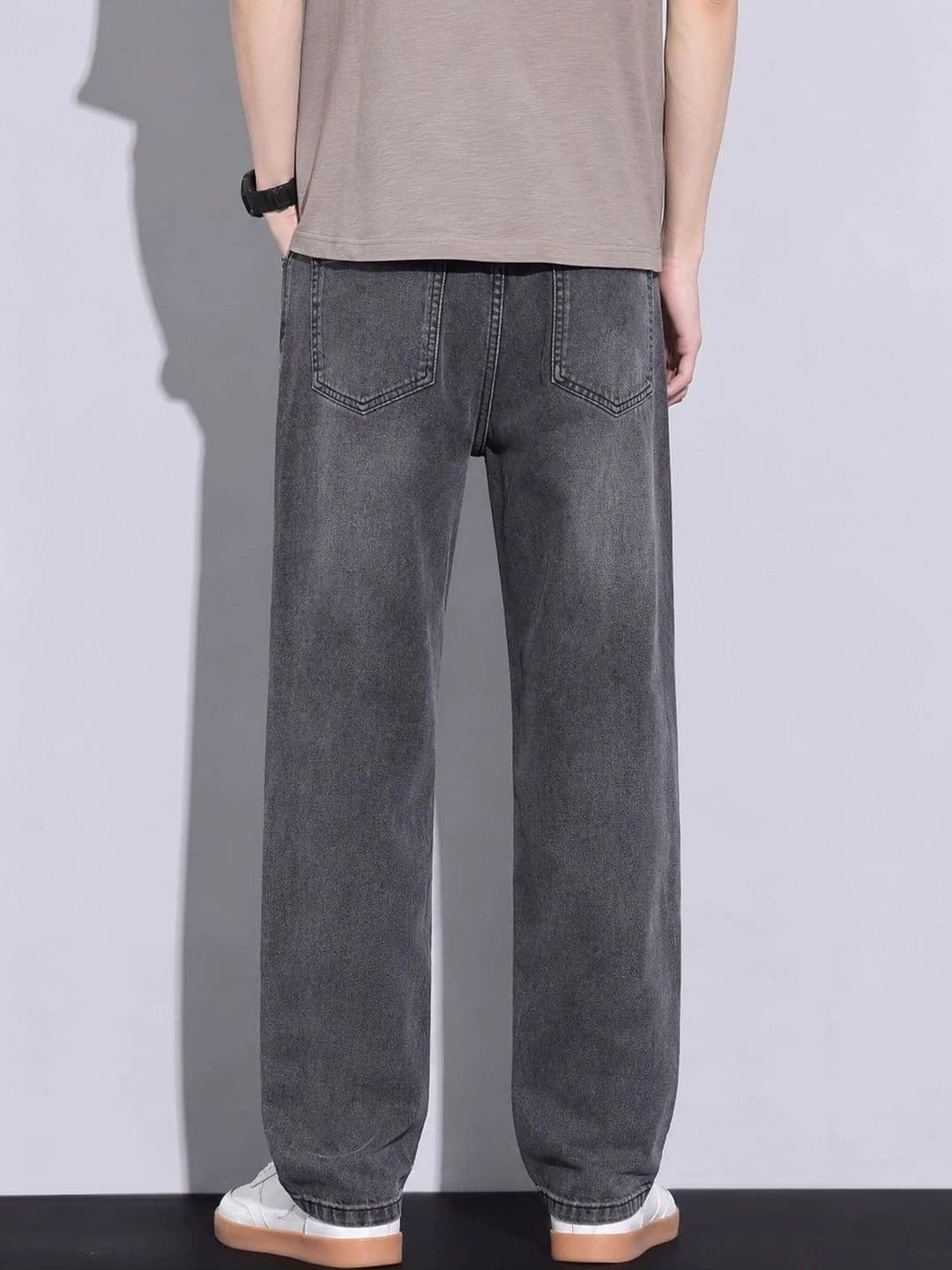 PINKLIT Men Straight Fit Mid-Rise Light Fade Jeans thumbnail 3