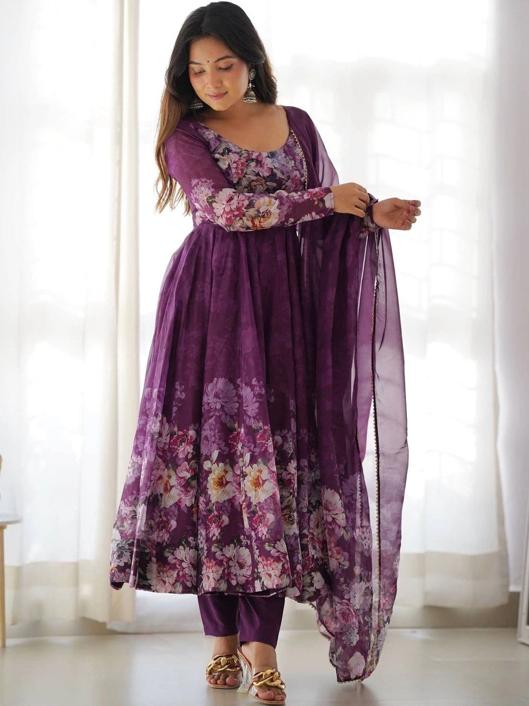 VASTRABELLA Women Floral Printed Empire Kurta with Trousers & With Dupatta thumbnail 7