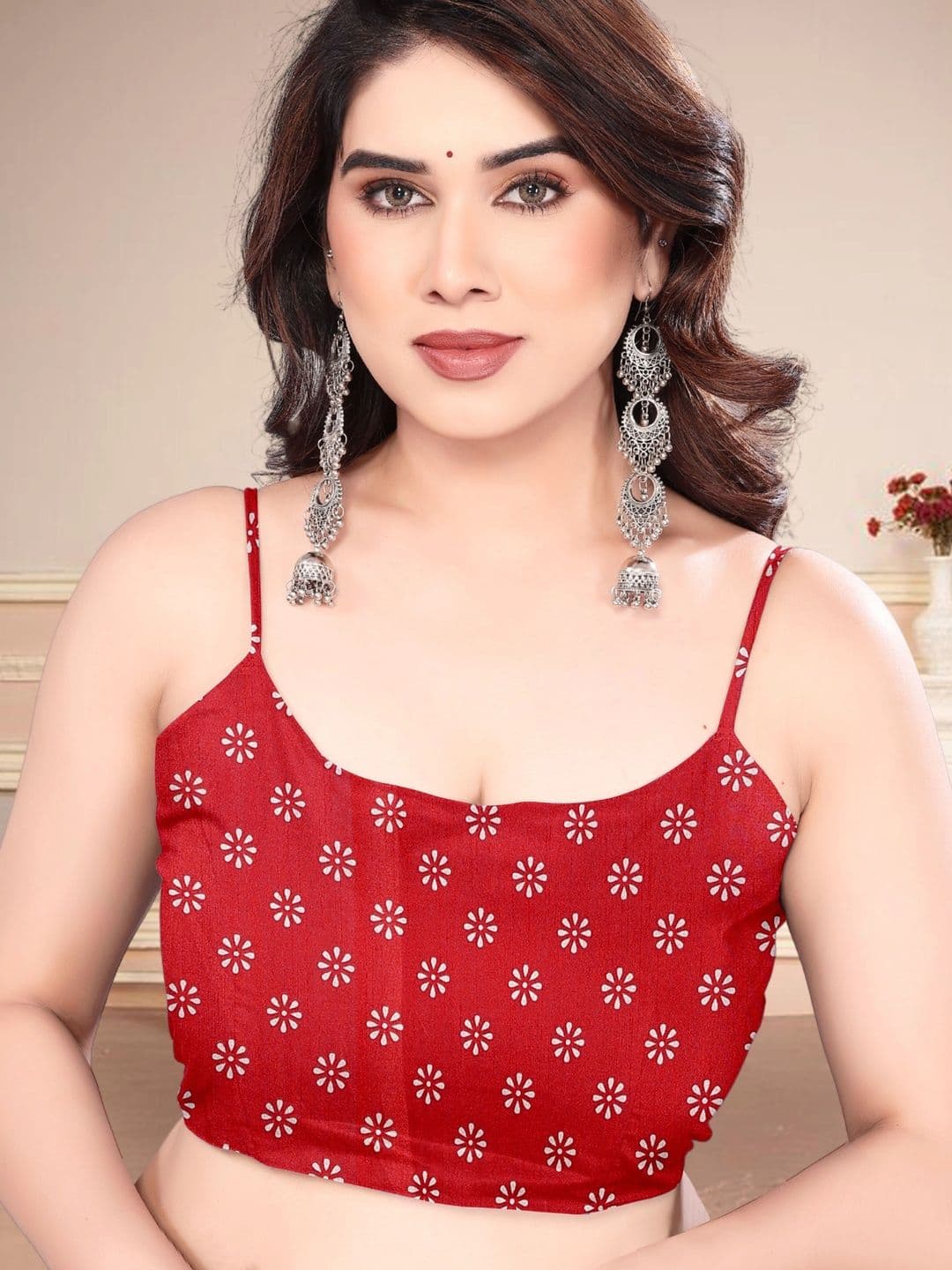 Owee Floral Silk Blend Designer Saree thumbnail 4