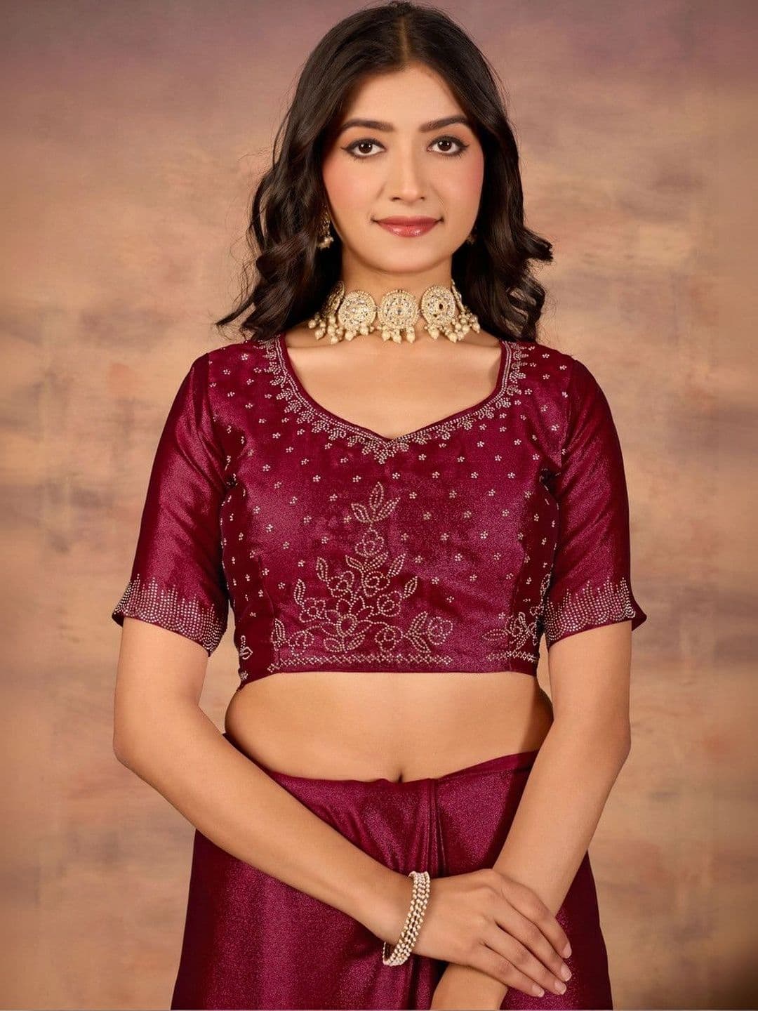 Looootnest Embroidered Pure Georgette Saree thumbnail 2