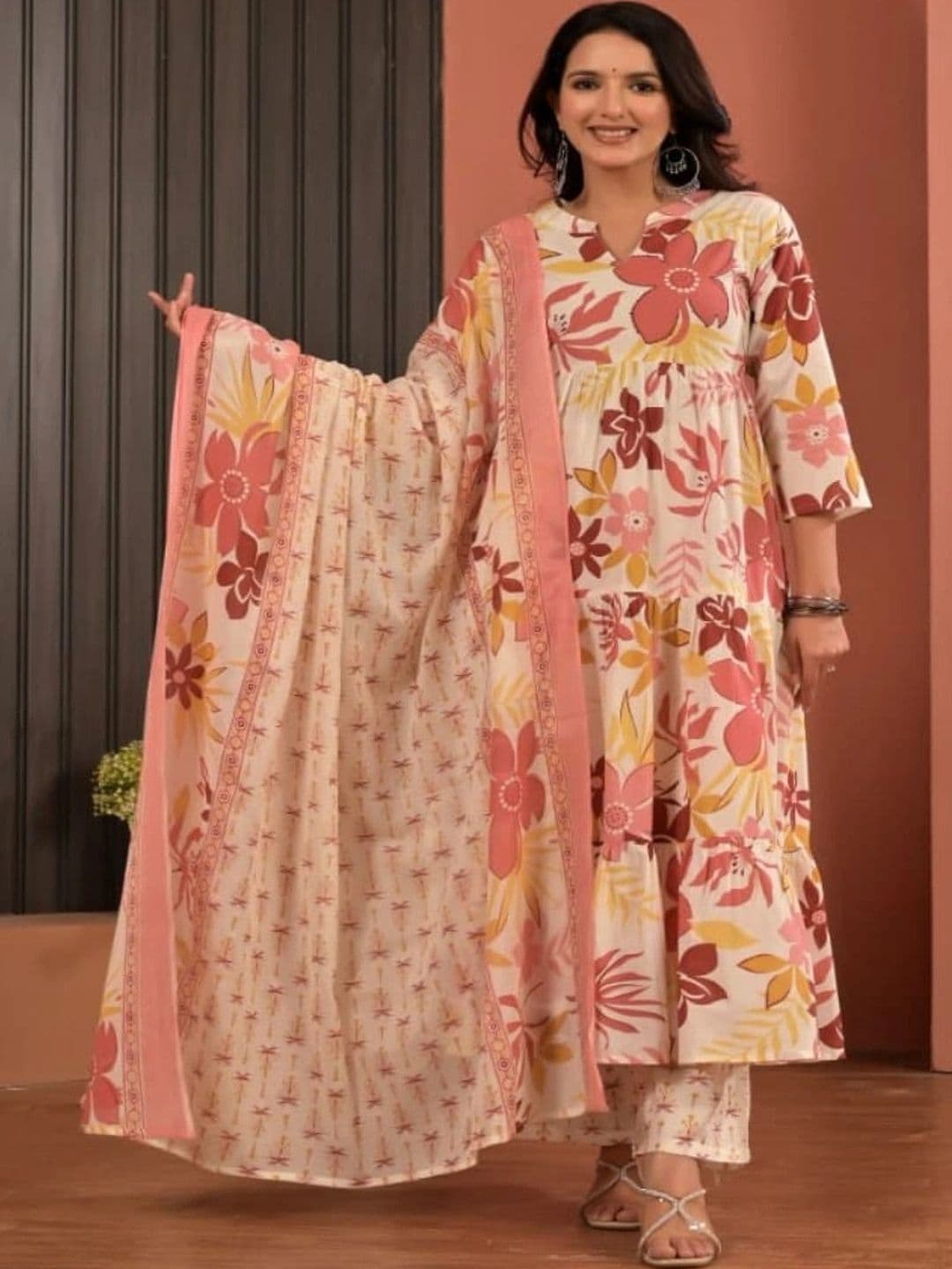 HERE&NOW Women Floral Printed Tiered Pure Cotton Kurta with Palazzos & With Dupatta thumbnail 4