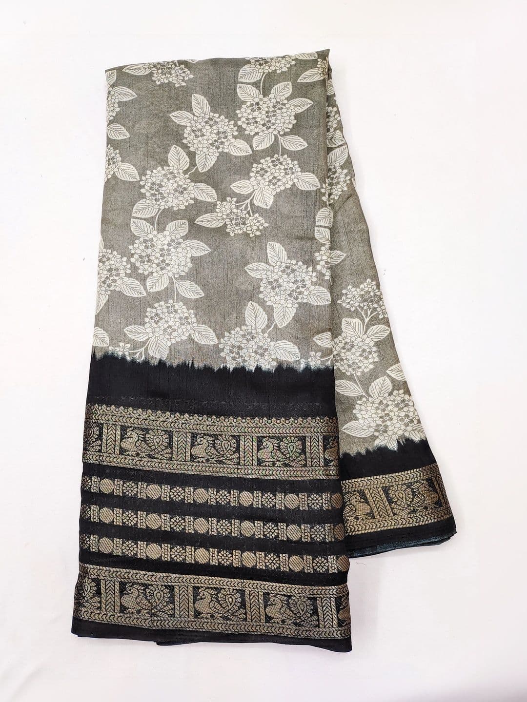 Owee Floral Zari Silk Blend Designer Saree thumbnail 2