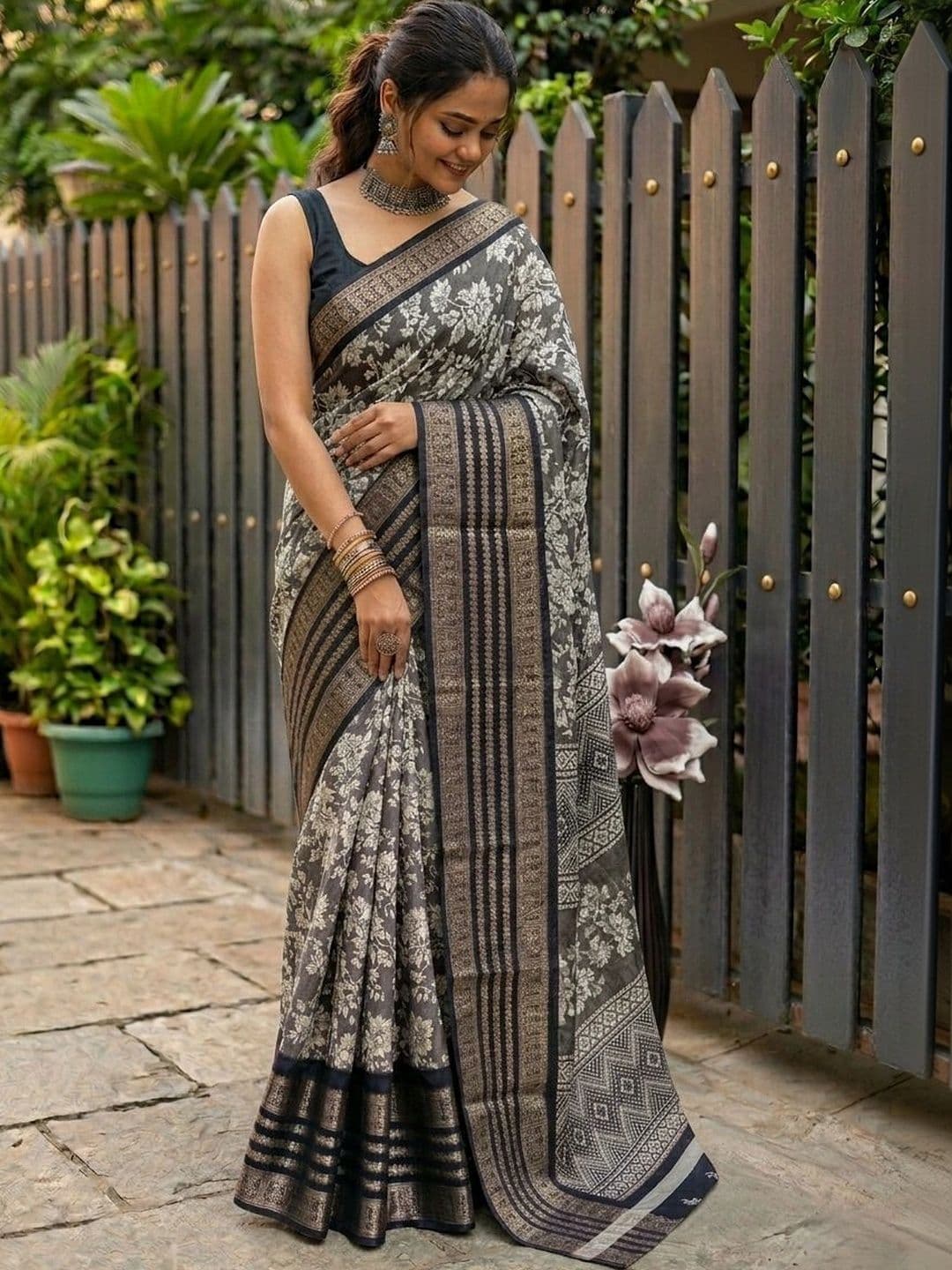 Owee Floral Zari Silk Blend Designer Saree - view 1
