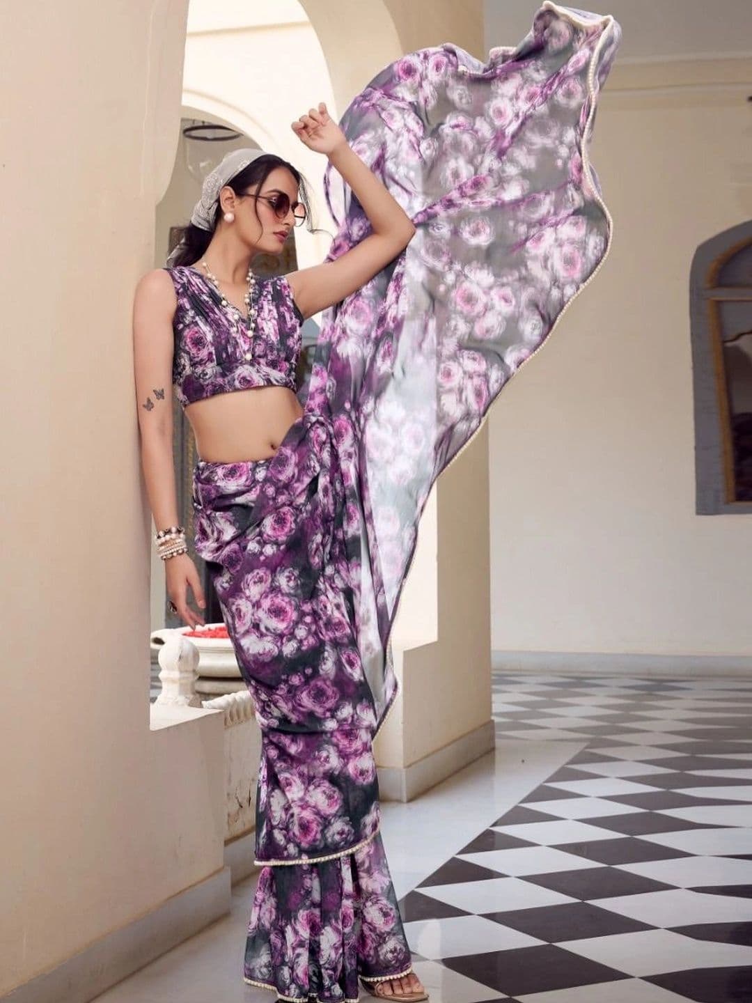 Mitera Floral Pure Georgette Saree thumbnail 3