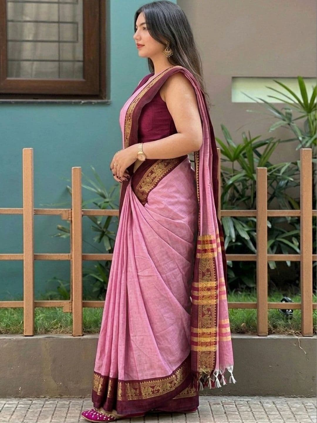 KALINI Zari Silk Cotton Designer Gadwal Saree thumbnail 4