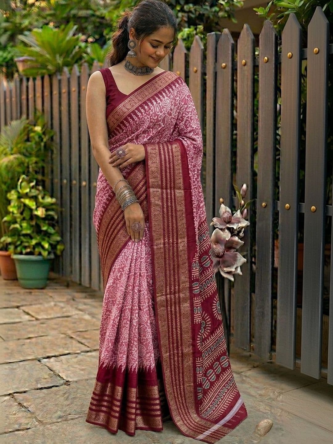 Owee Batik Zari Silk Blend Designer Saree - view 1