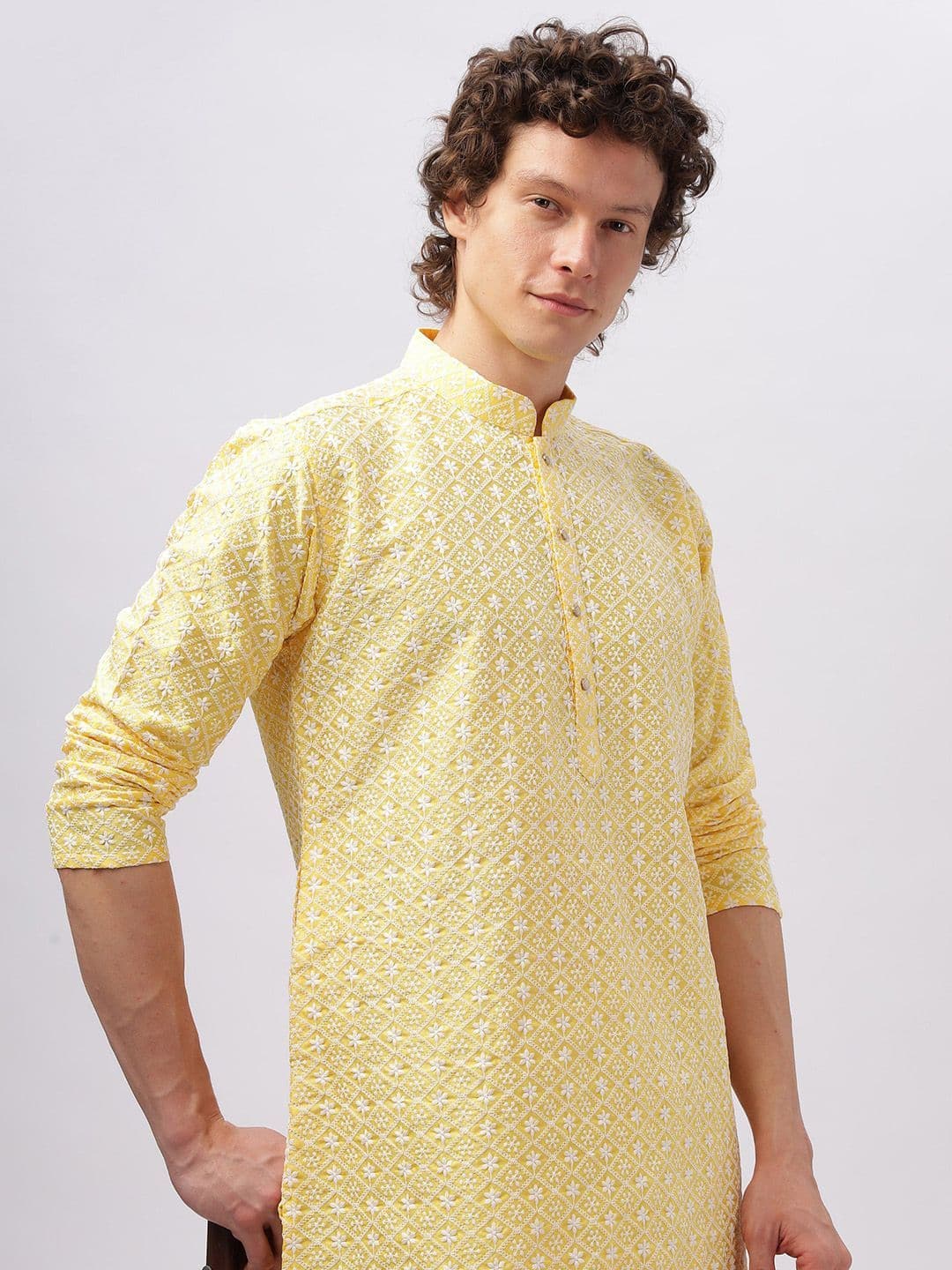 Anouk Men Geometric Embroidery Knee Length Straight Kurta - view 1