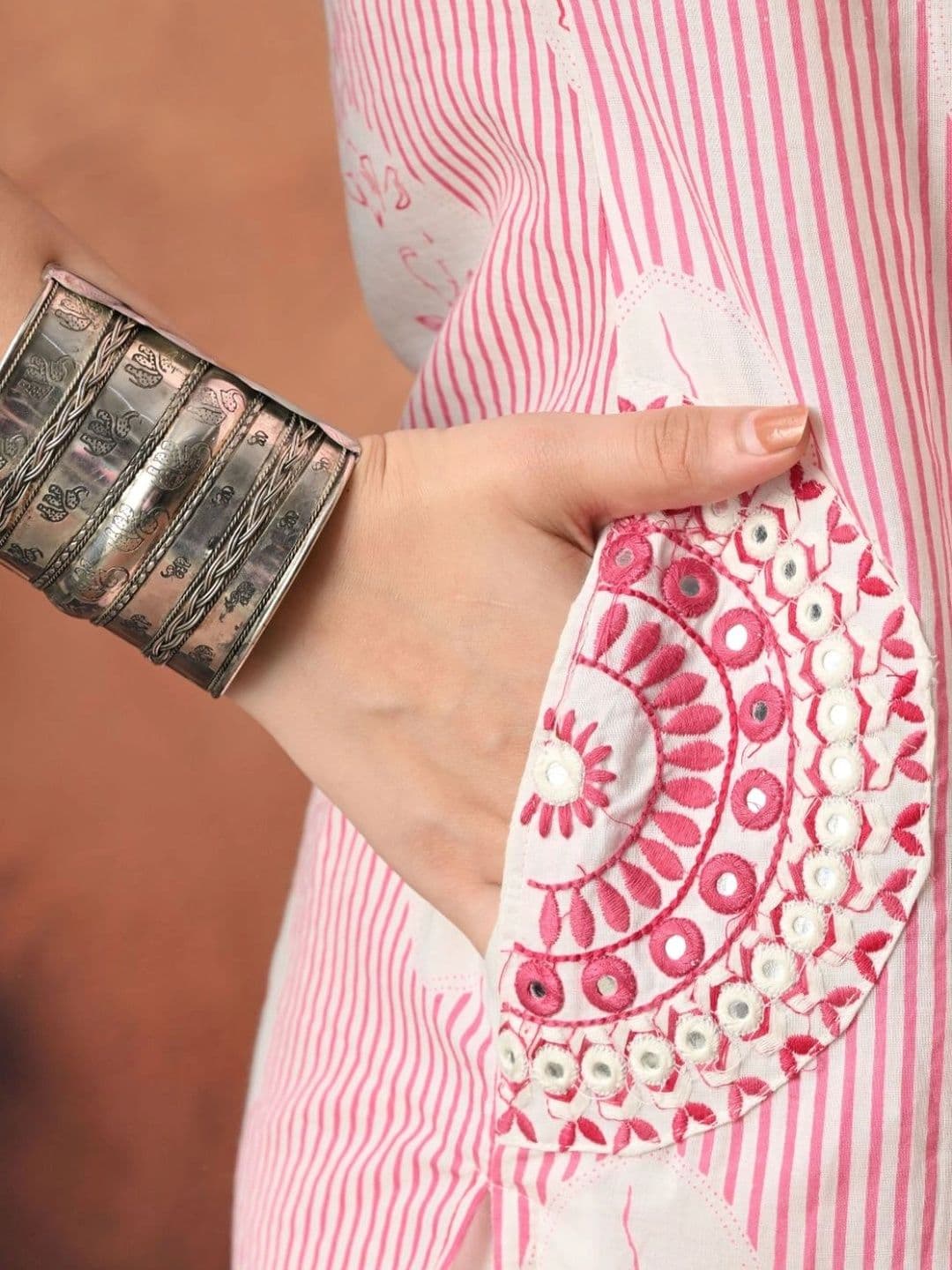 Encourage Women Printed Regular Mirror Work Pure Cotton Kurta with Trousers & With Dupatta thumbnail 3