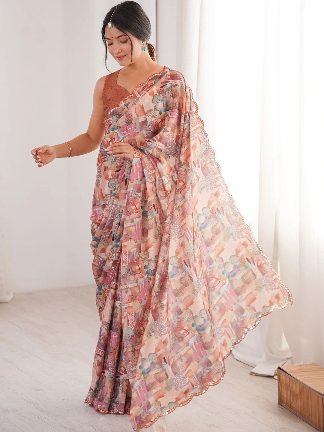 Mitera Silk Blend Saree thumbnail 5