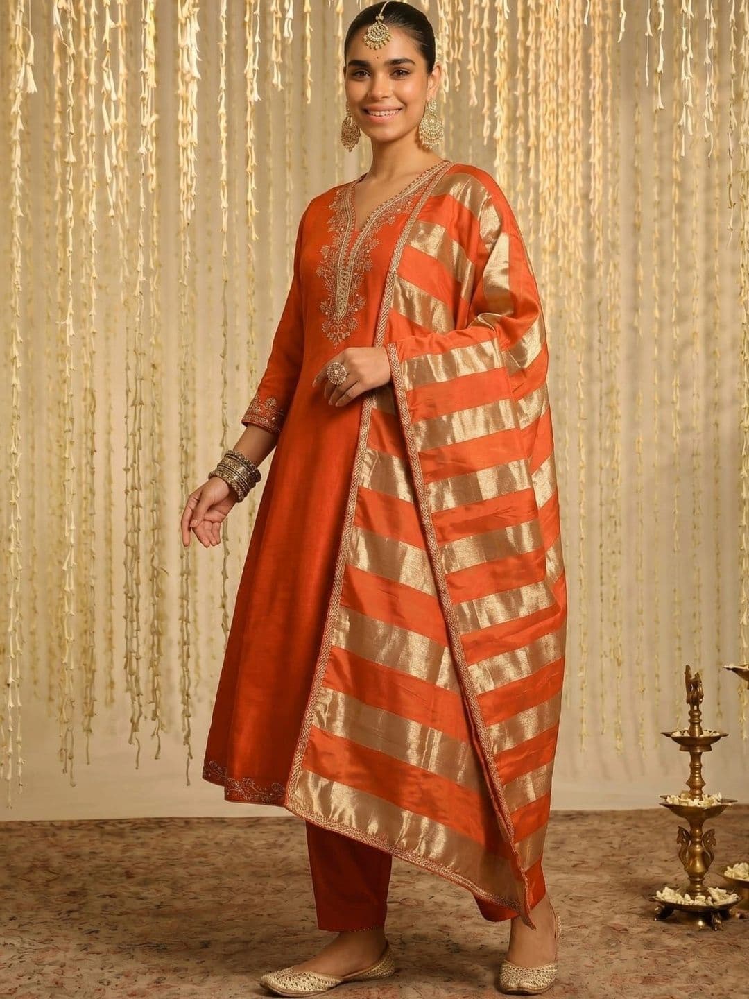 SMITSAREE Women Ethnic Motifs Embroidered Regular Thread Work Kurta with Pyjamas & With Dupatta thumbnail 2