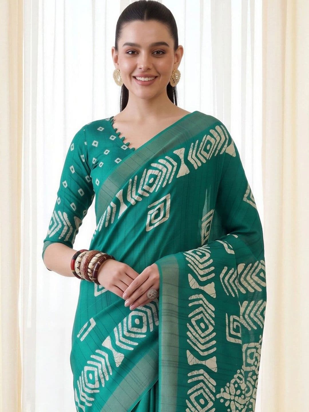 Saree mall Batik Silk Blend Designer Block Print Sarees thumbnail 6