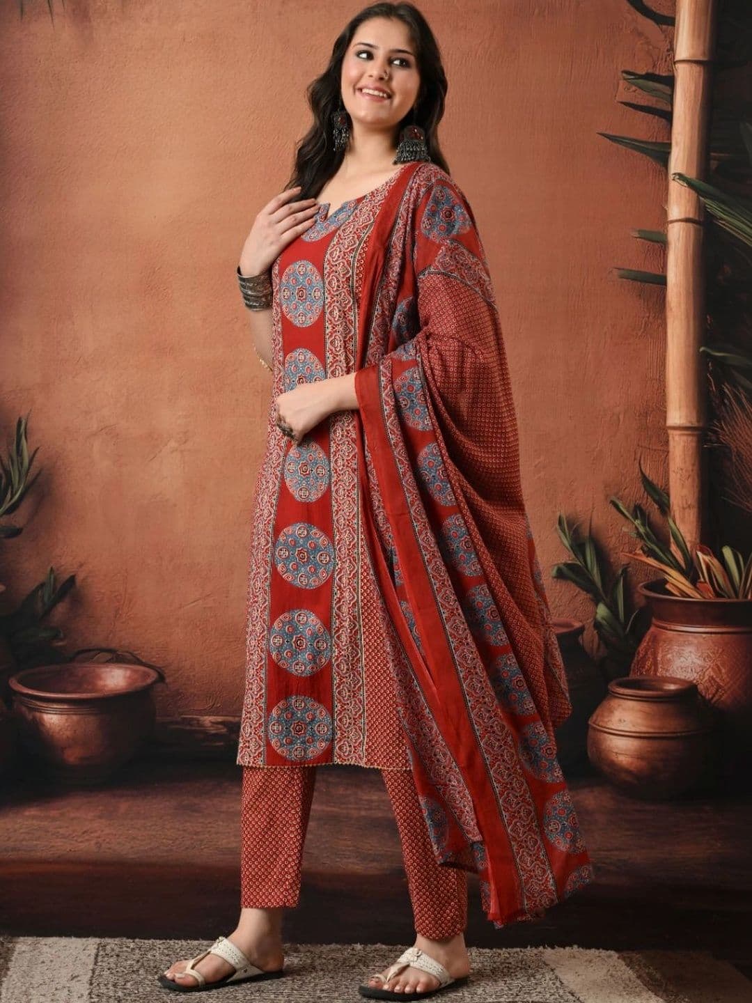 Encourage Women Ethnic Motifs Printed Regular Pure Cotton Kurta with Trousers & With Dupatta thumbnail 6