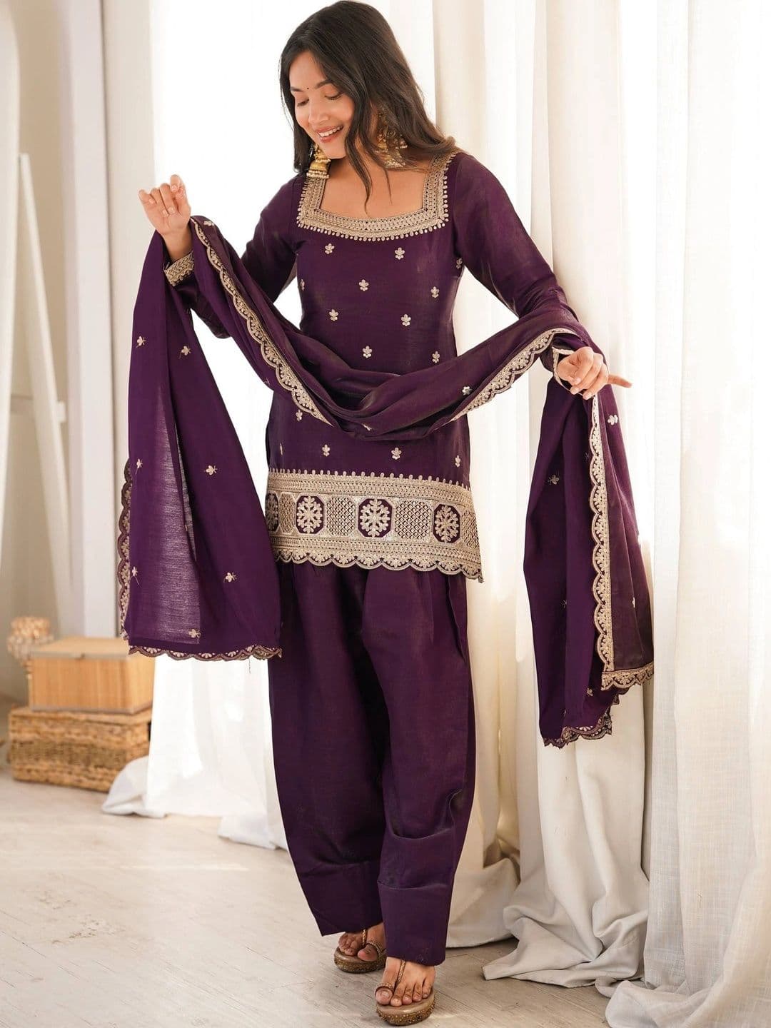 VASTRABELLA Women Ethnic Motifs Embroidered Regular Kurta with Patiala & With Dupatta thumbnail 7