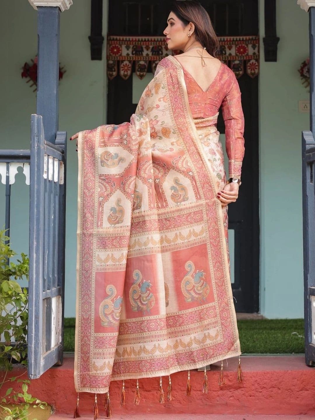 Suha Art Silk Saree thumbnail 4