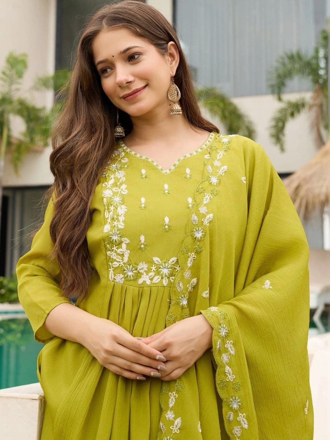 SMITSAREE Women  Motifs Embroidered Empire Thread Work Kurta with Trousers & With Dupatta thumbnail 6