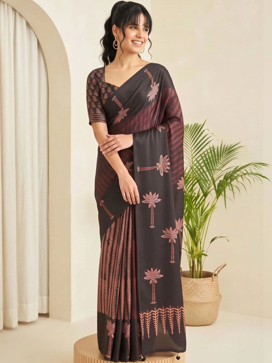 Saree mall Ethnic Motifs Silk Blend Designer Block Print Sarees thumbnail 3