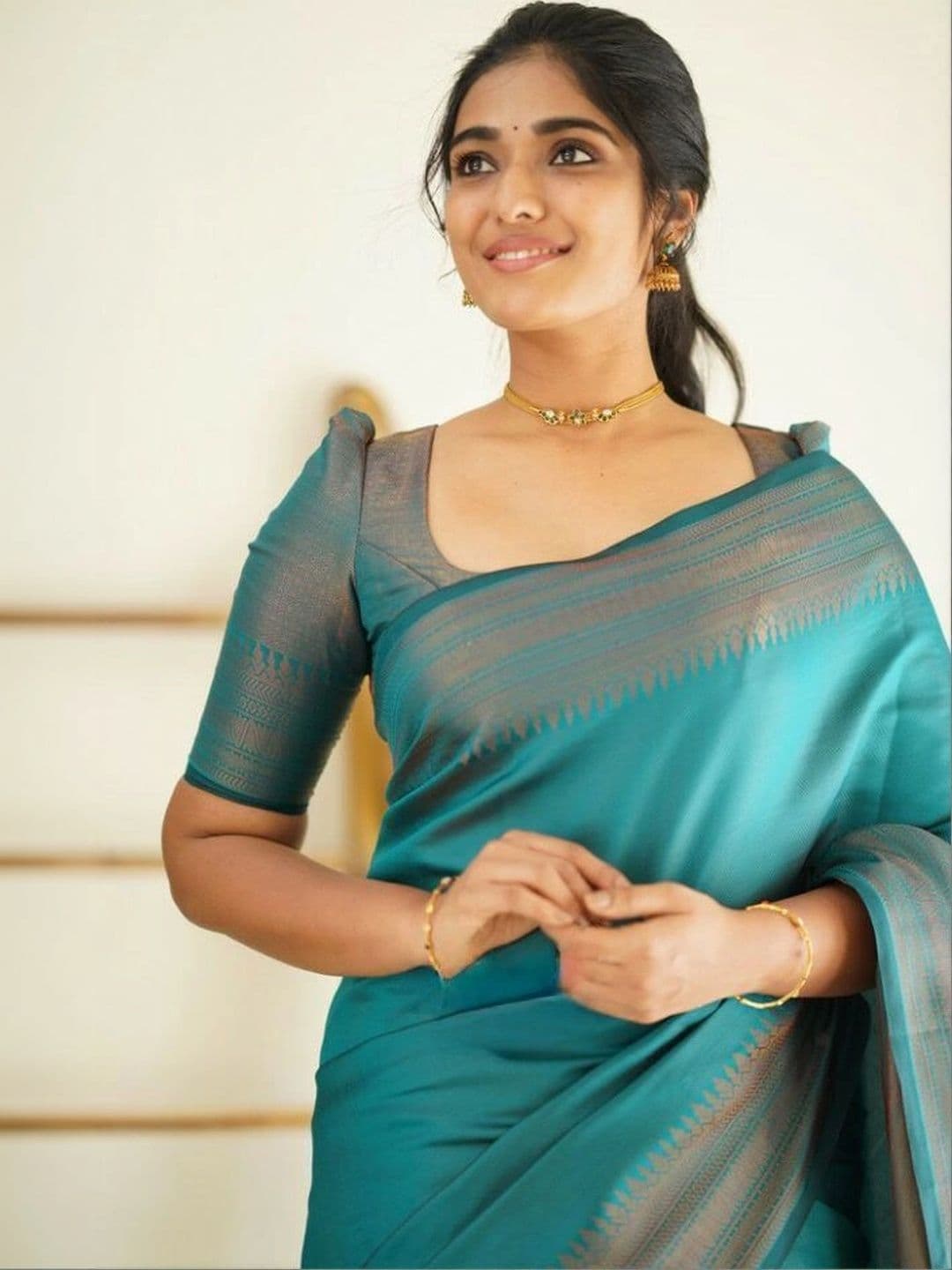 Tapasvi Clothing Woven Design Zari Art Silk Banarasi Saree thumbnail 2