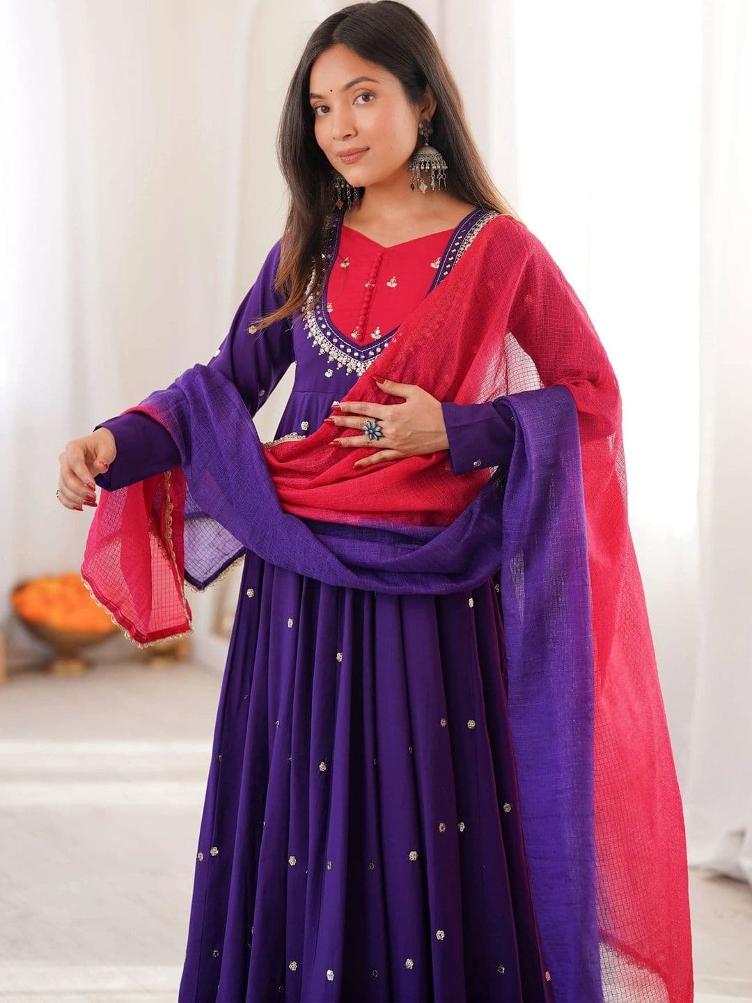 VASTRABELLA Women Empire Sequinned Kurta with Trousers & With Dupatta thumbnail 7