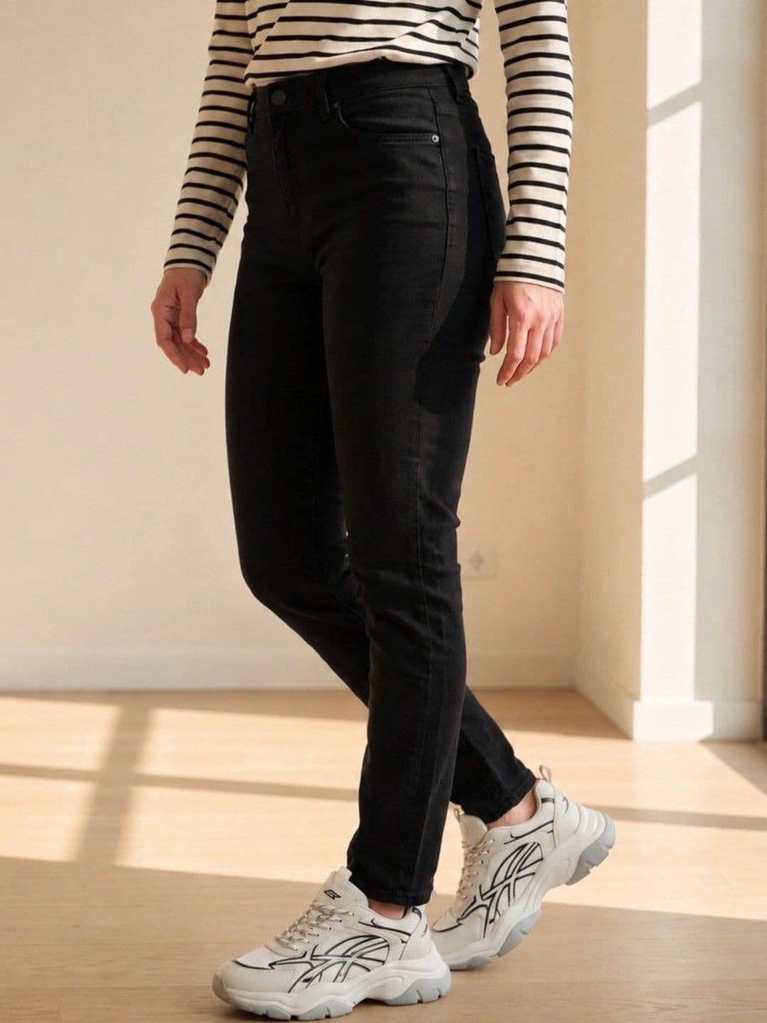 Style Quotient Women Classic High-Rise Jeans thumbnail 5
