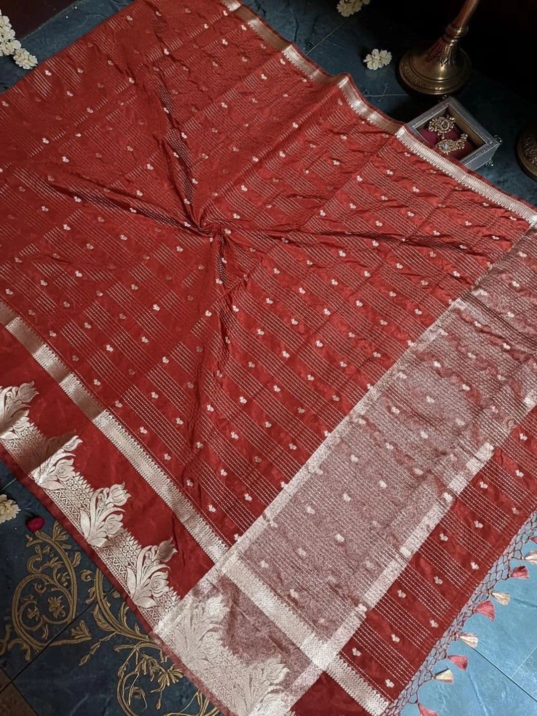 Weaversland Paisley Zari Art Silk Fusion Venkatgiri Saree thumbnail 4