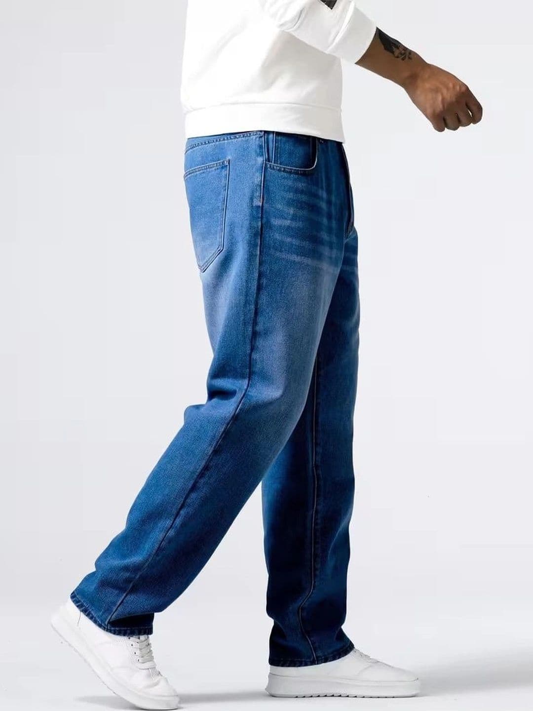 PINKLIT Men Straight Fit Mid-Rise Low Distress Light Fade Jeans thumbnail 3