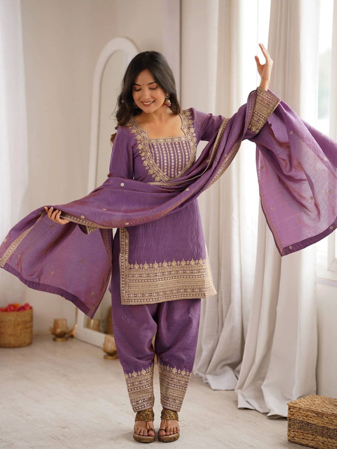 VASTRABELLA Women Ethnic Motifs Embroidered Regular Thread Work Kurta with Patiala & With Dupatta thumbnail 3