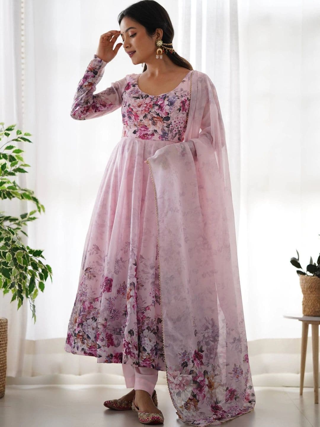 VASTRABELLA Women Floral Printed Empire Kurta with Trousers & With Dupatta thumbnail 6