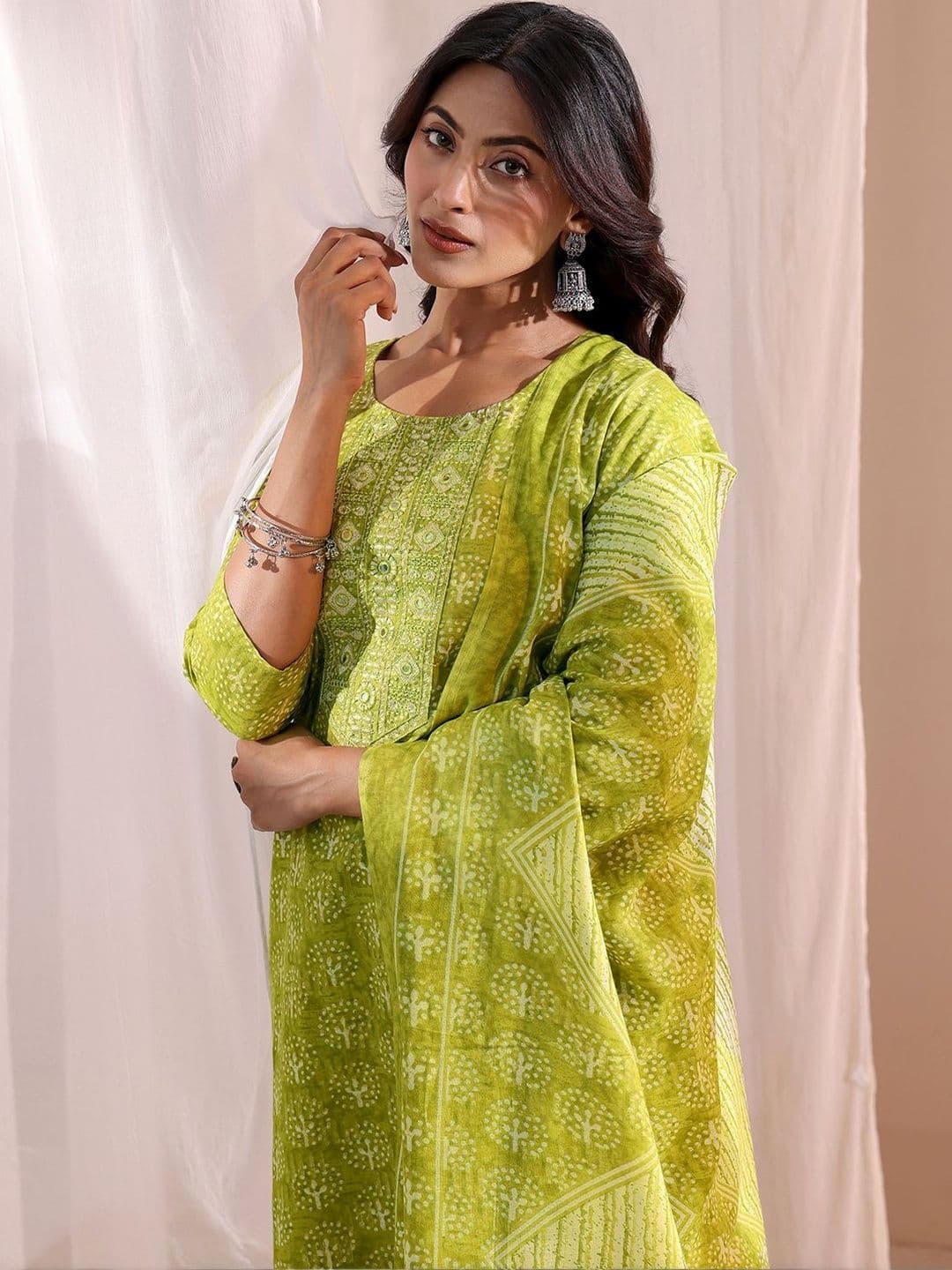 Gerua By Libas Women Ethnic Motifs Printed Regular Kurta with Trousers & With Dupatta thumbnail 7
