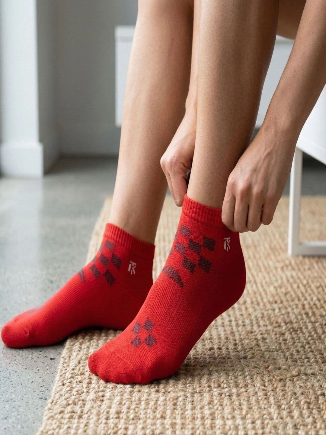 Kikitoes Men Pack of 3 Red Bamboo Ankle Length Socks thumbnail 4