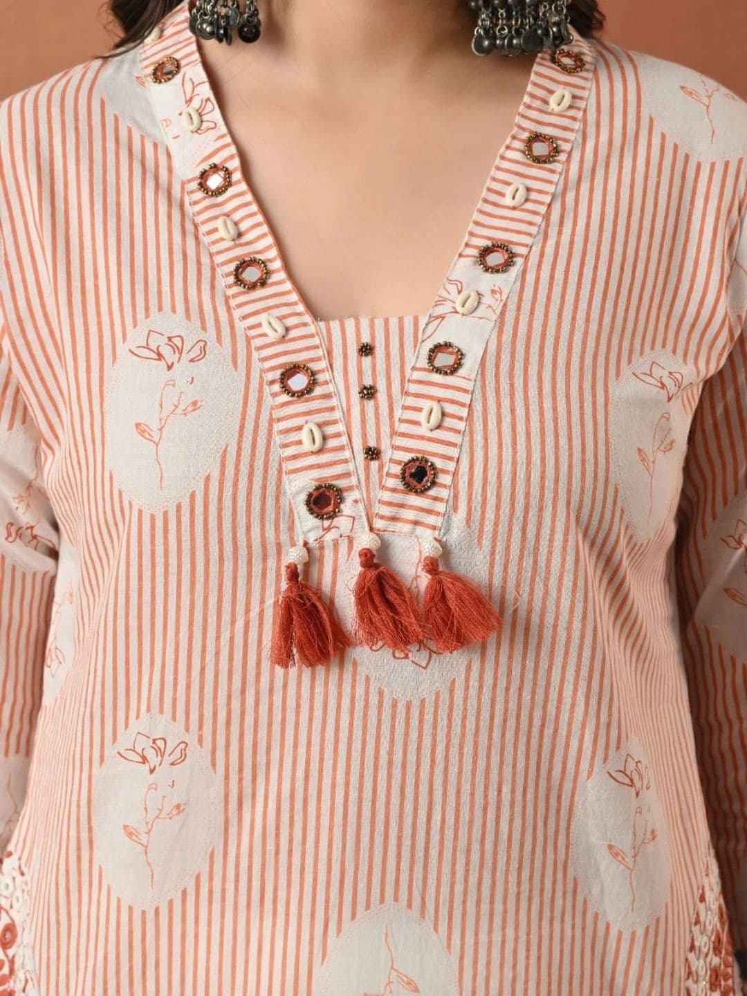 Encourage Women Printed Regular Kurta with Trousers & With Dupatta thumbnail 2