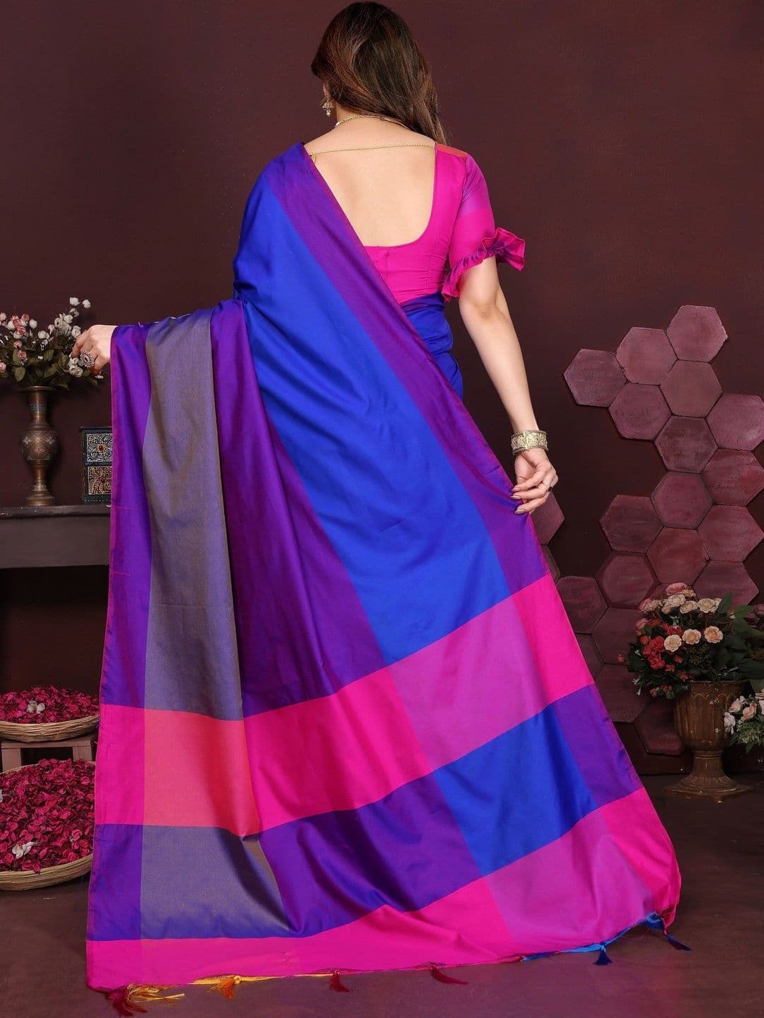 Owee Silk Cotton Designer Saree thumbnail 5