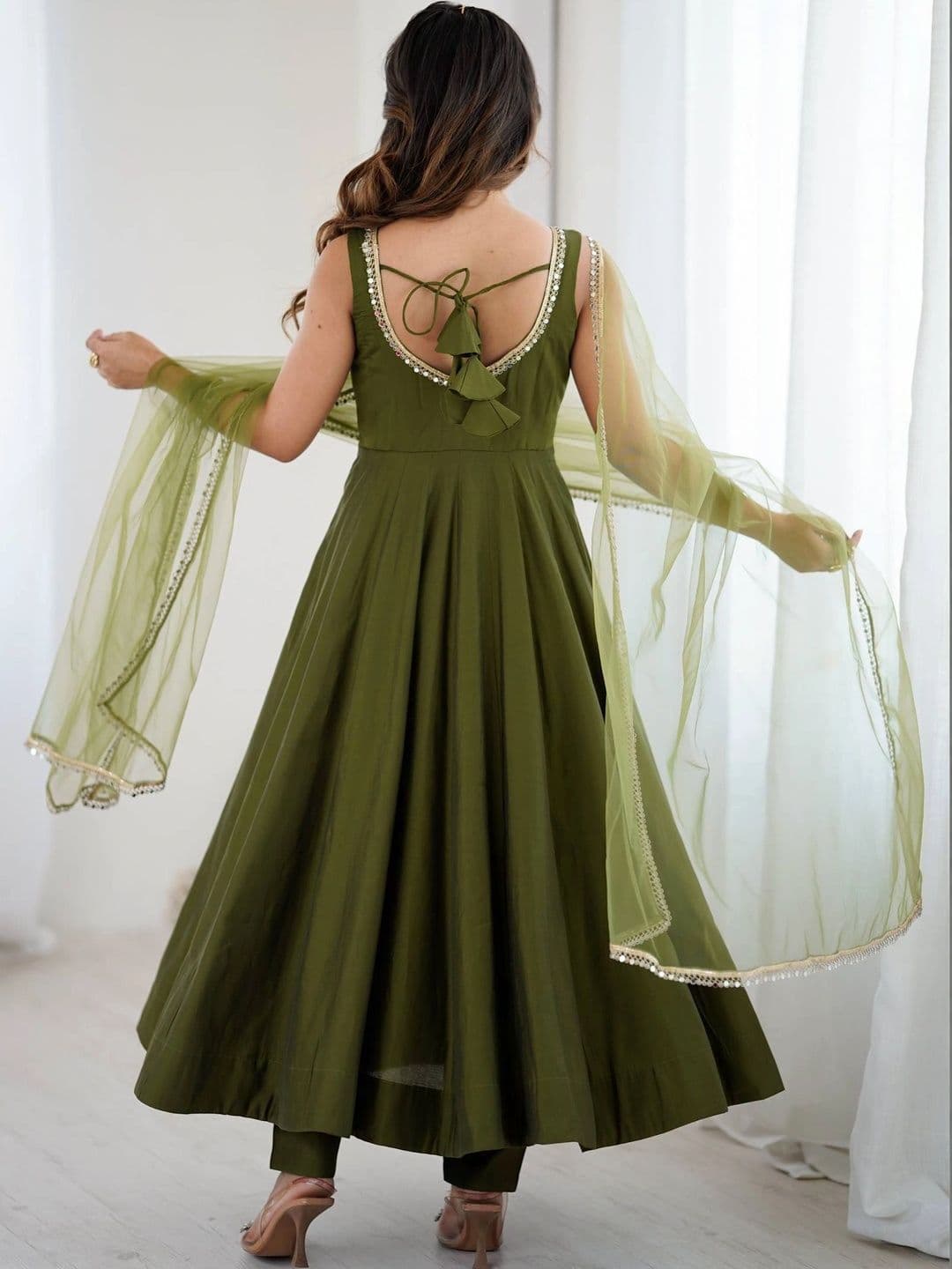 VASTRABELLA Women Empire Gotta Patti Chanderi Silk Kurta with Trousers & With Dupatta thumbnail 5