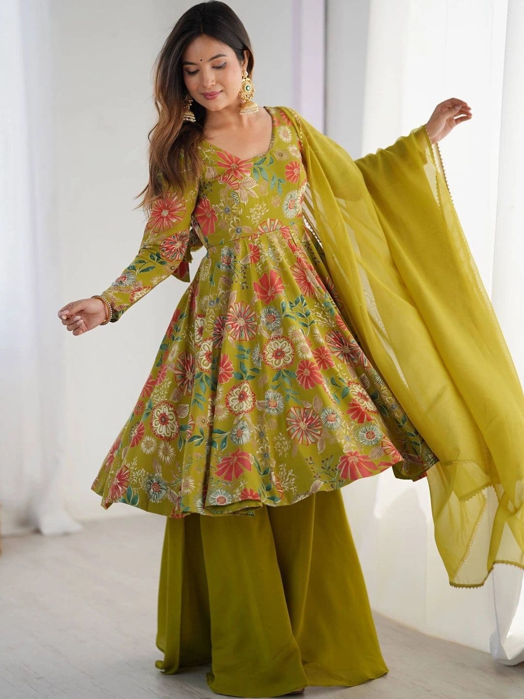 VASTRABELLA Women Floral Printed Empire Chanderi Silk Kurta with Sharara & With Dupatta thumbnail 2